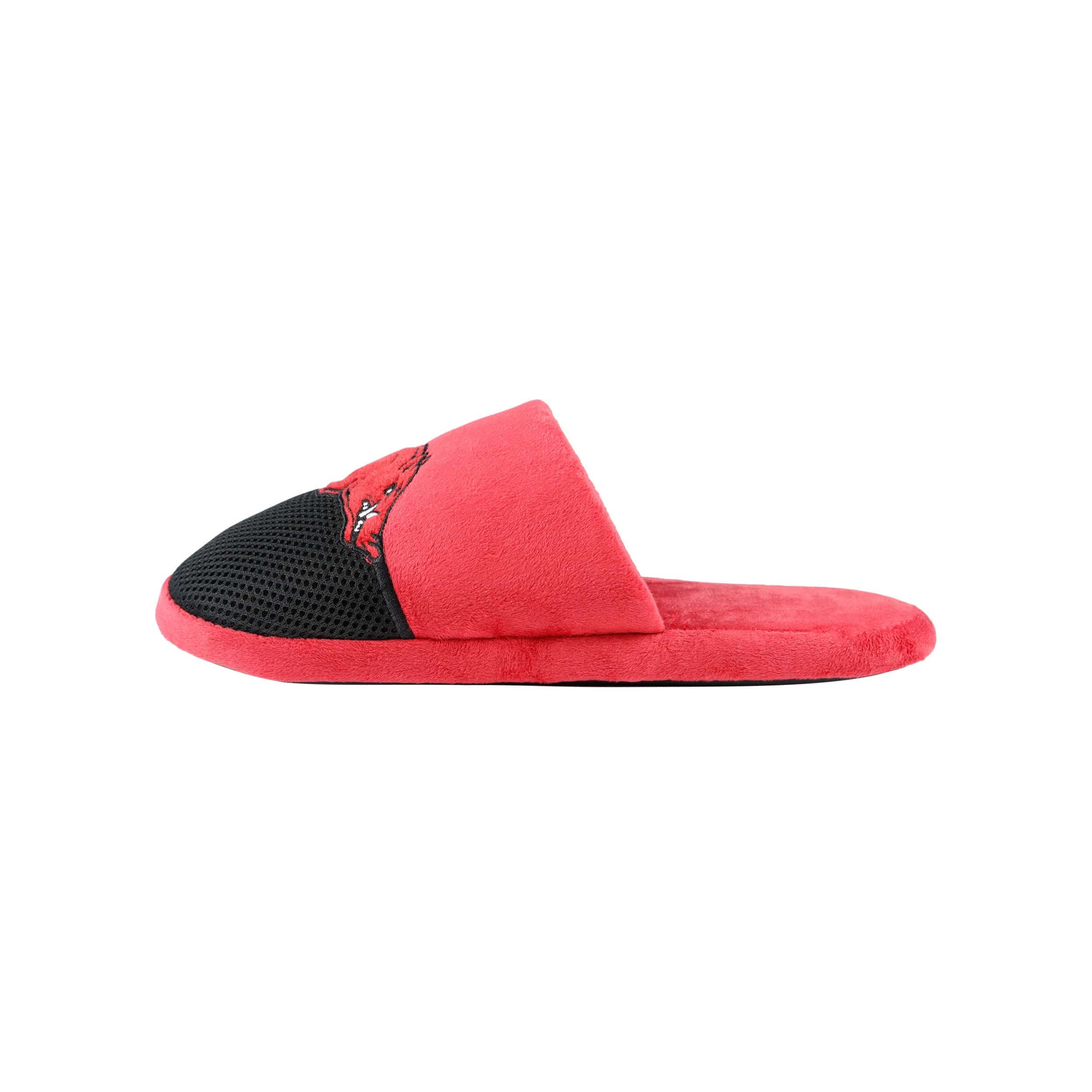 Arkansas Razorbacks NCAA Mens Team Logo Staycation Slippers - Image 2