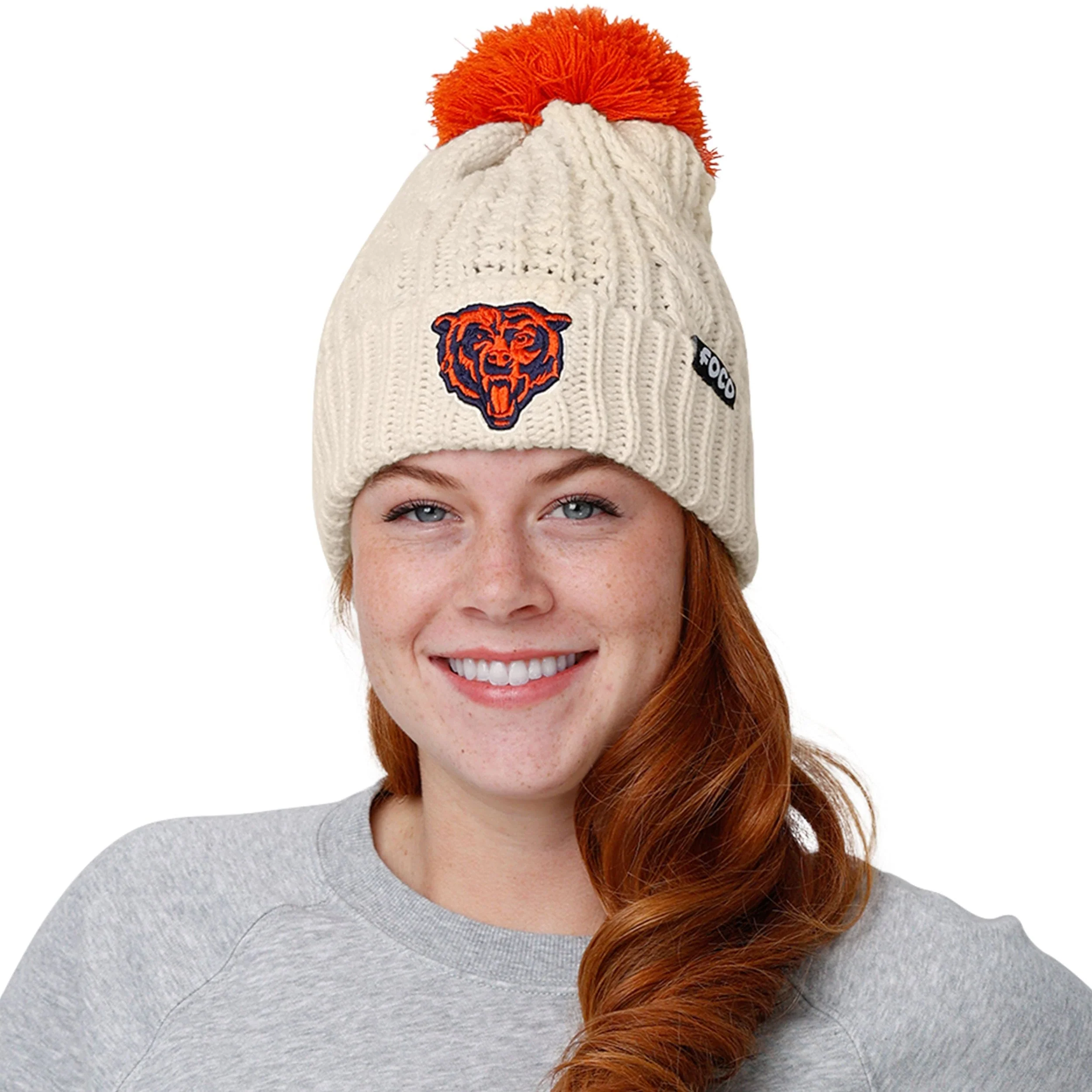 Chicago Bears NFL Womens Primary Logo White Cable Knit Pom Beanie - Image 3