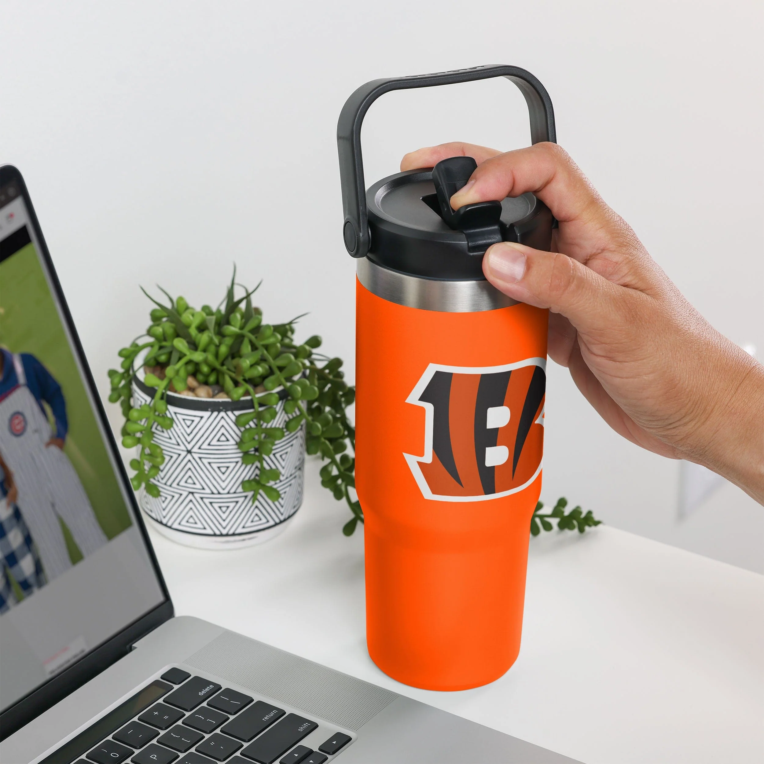 Cincinnati Bengals NFL 30 oz Straw Tumbler - Image 4