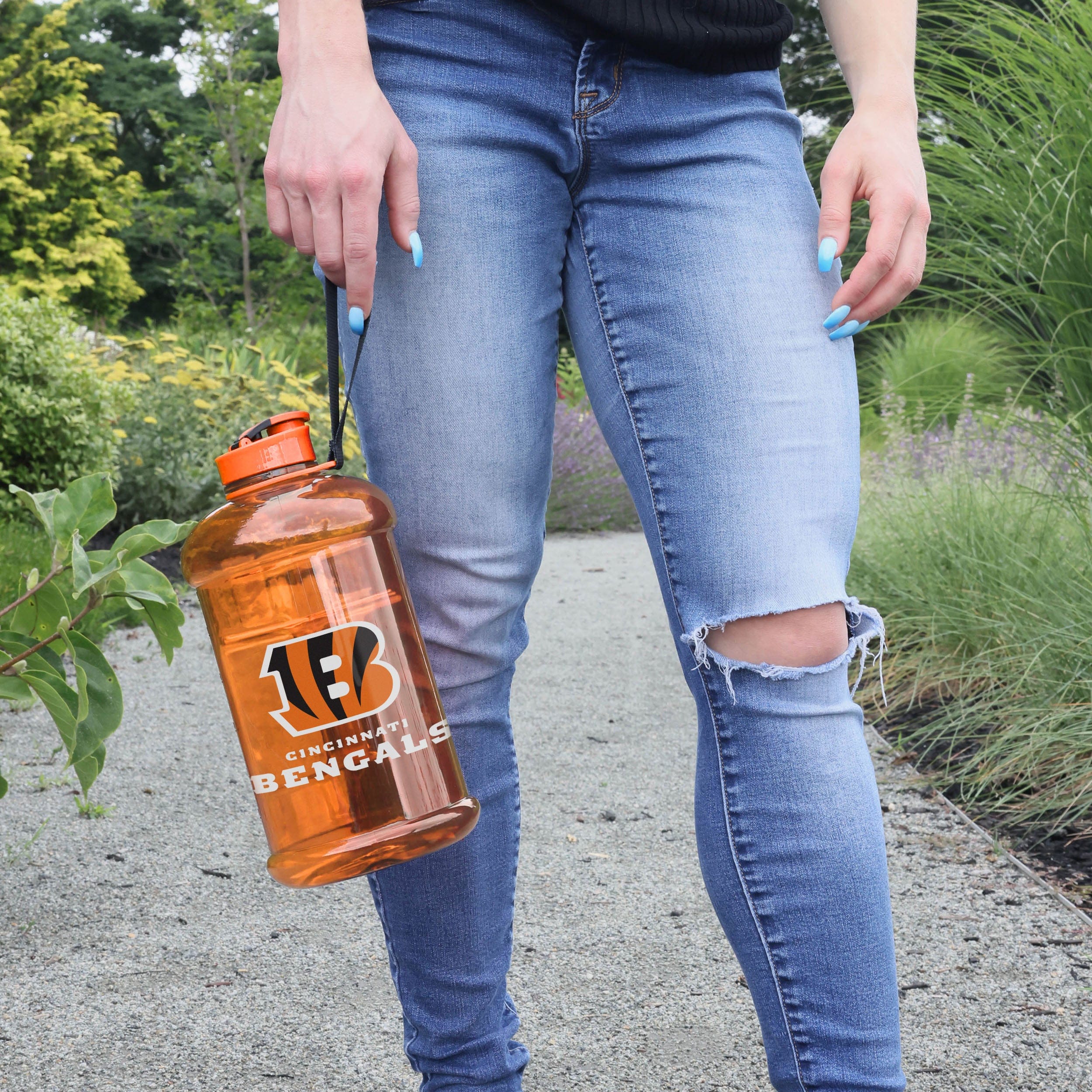 Cincinnati Bengals NFL Large Team Color Clear Sports Bottle - Image 2
