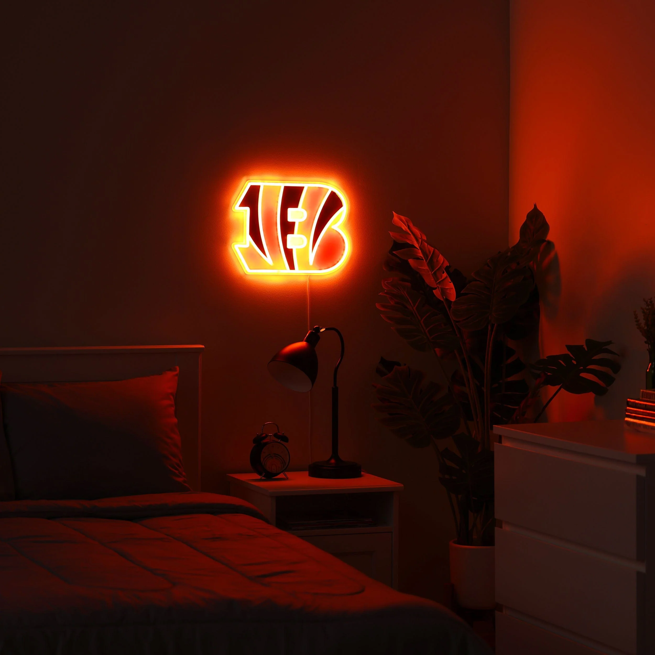 Cincinnati Bengals NFL LED Neon Light Up Team Logo Sign - Image 3