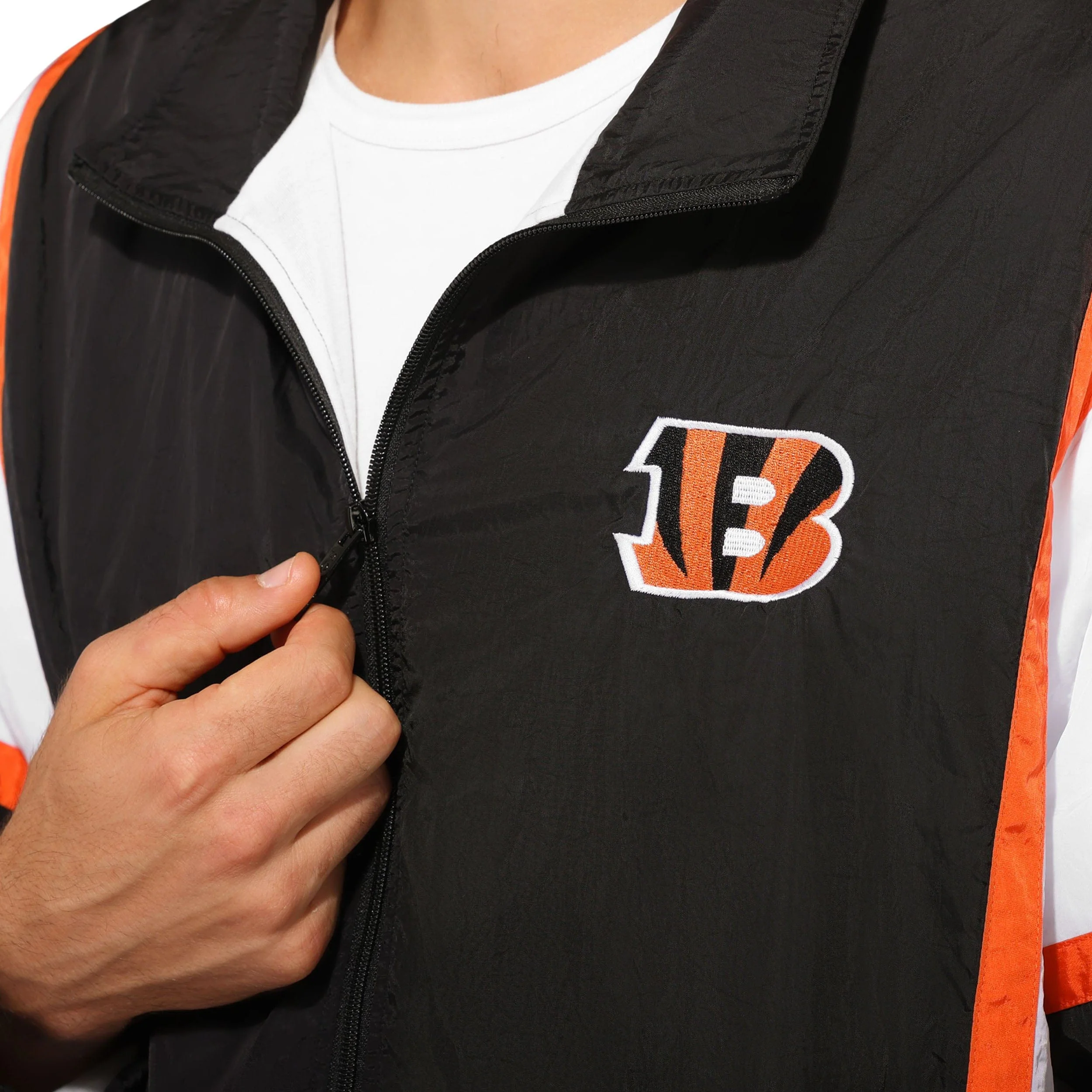 Cincinnati Bengals NFL Nylon Crinkle Gameday Jacket - Image 3