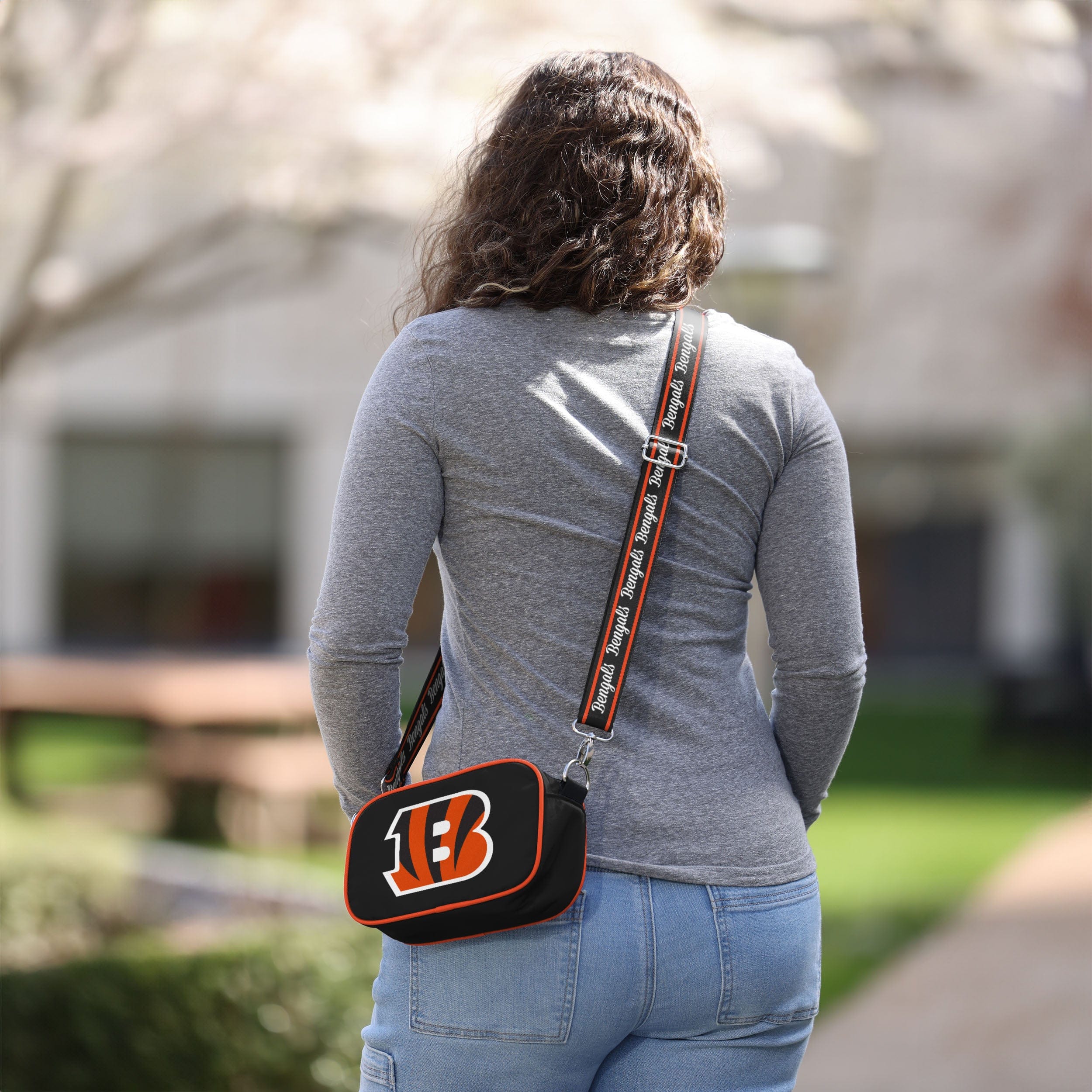Cincinnati Bengals NFL Team Logo Crossbody Bag - Image 3