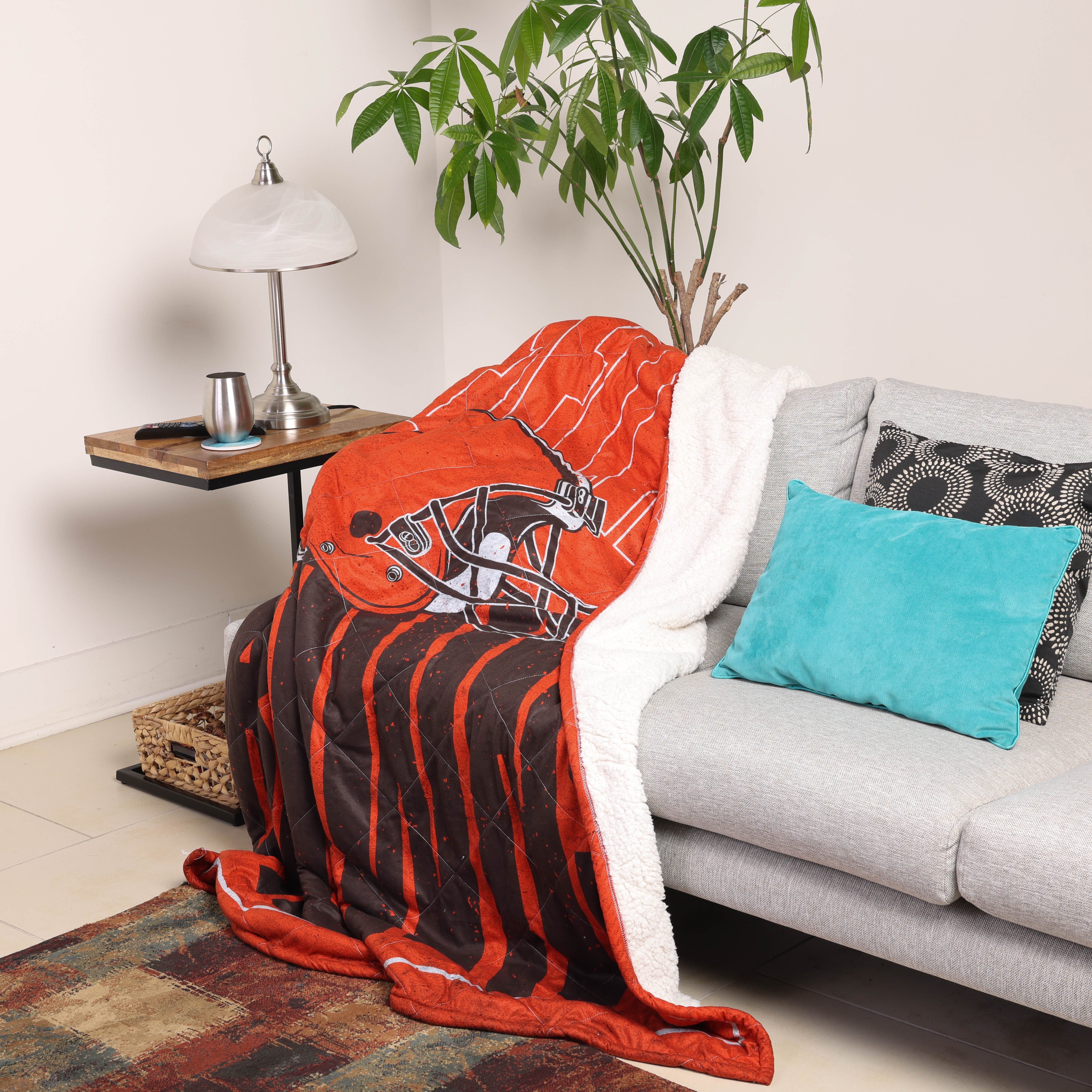 Cleveland Browns NFL Big Game Sherpa Lined Throw Blanket - Image 2