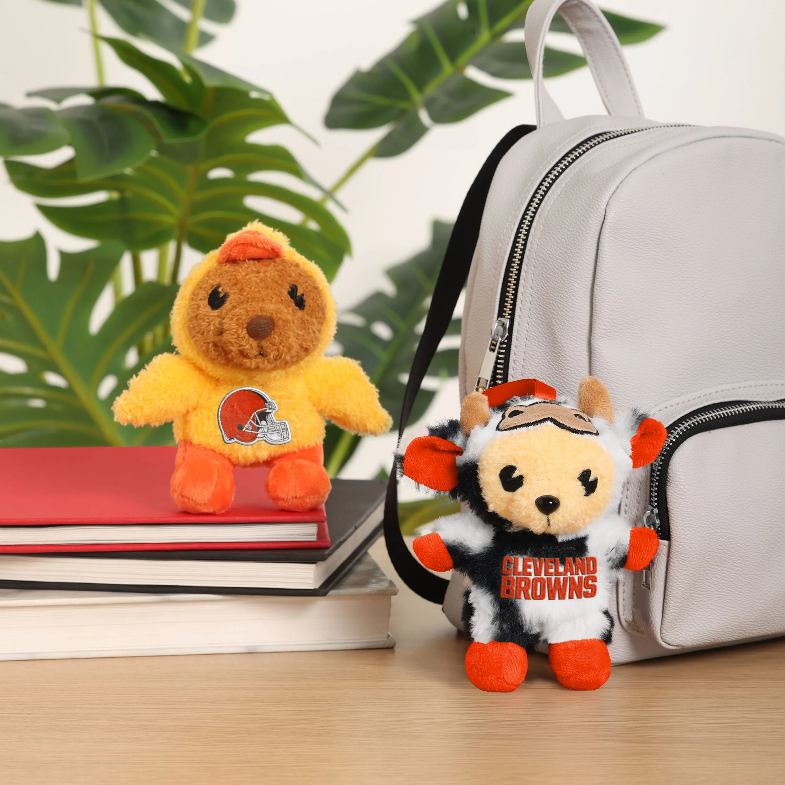Cleveland Browns NFL FOOCOOS Plush Bag Charm Keychain Blind Box Series 1 (PREORDER - SHIPS LATE JUNE) - Image 4