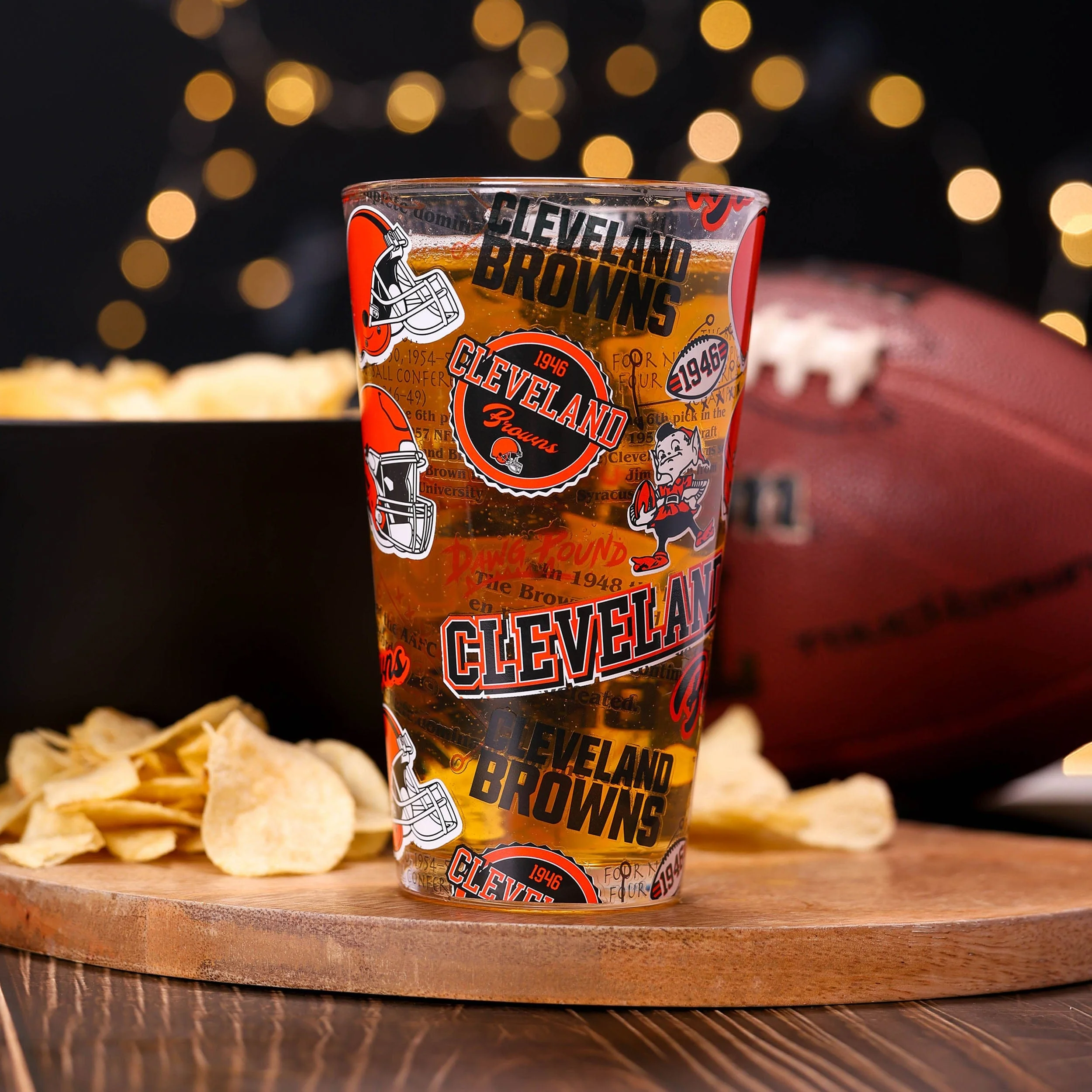 Cleveland Browns NFL Historic Print Pint Glass - Image 2