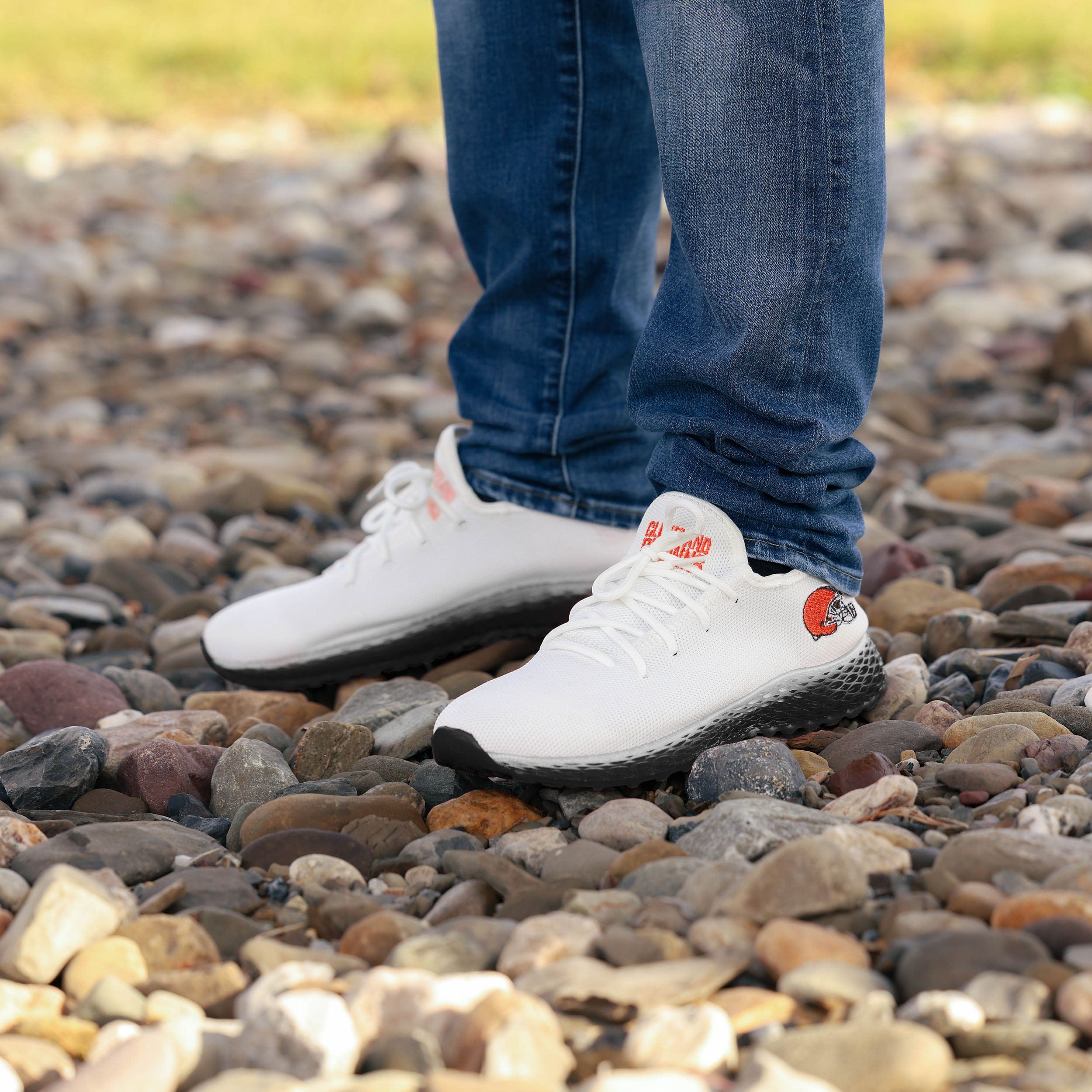 Cleveland Browns NFL Mens Gradient Midsole White Sneakers - Image 3