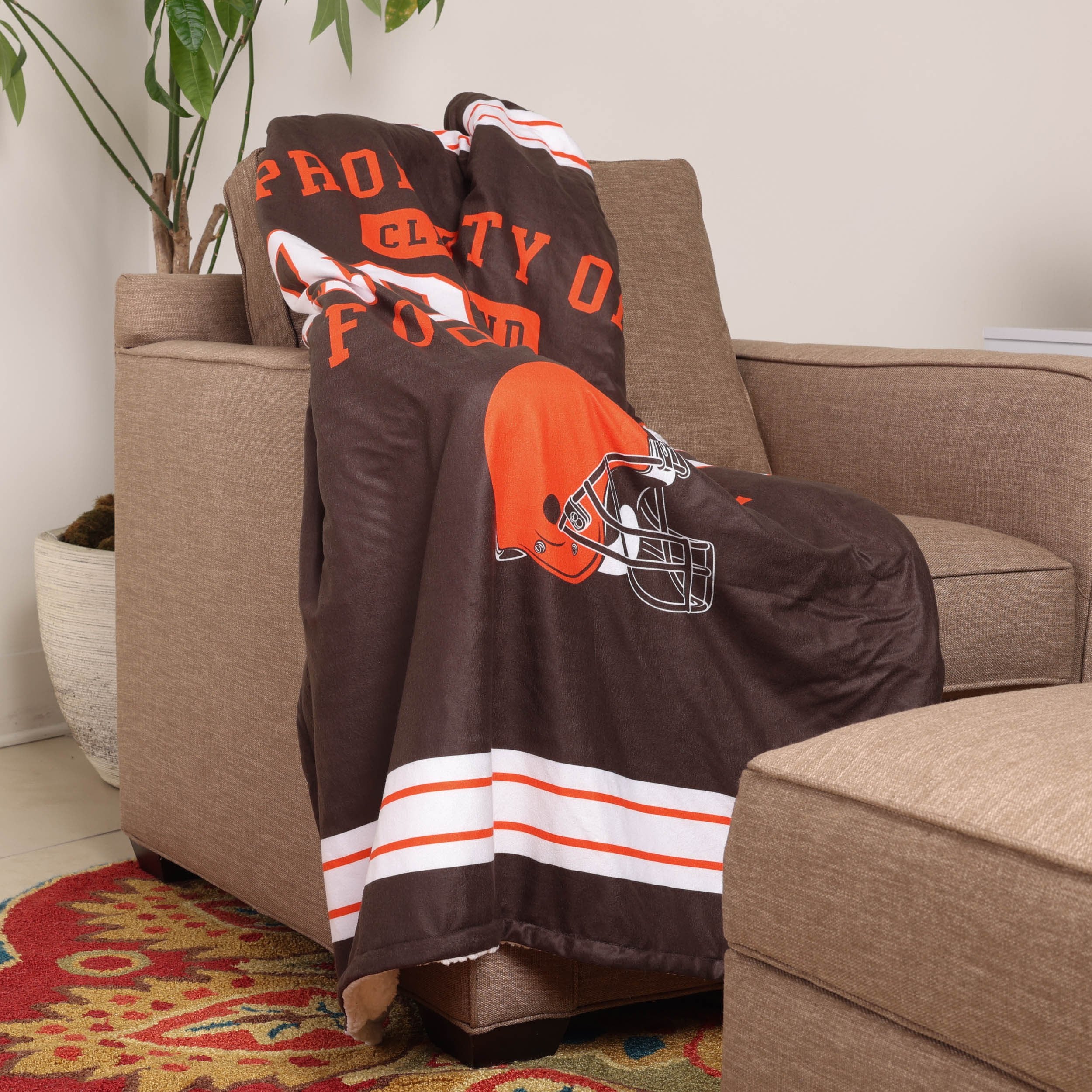 Cleveland Browns NFL Team Property Sherpa Plush Throw Blanket - Image 2