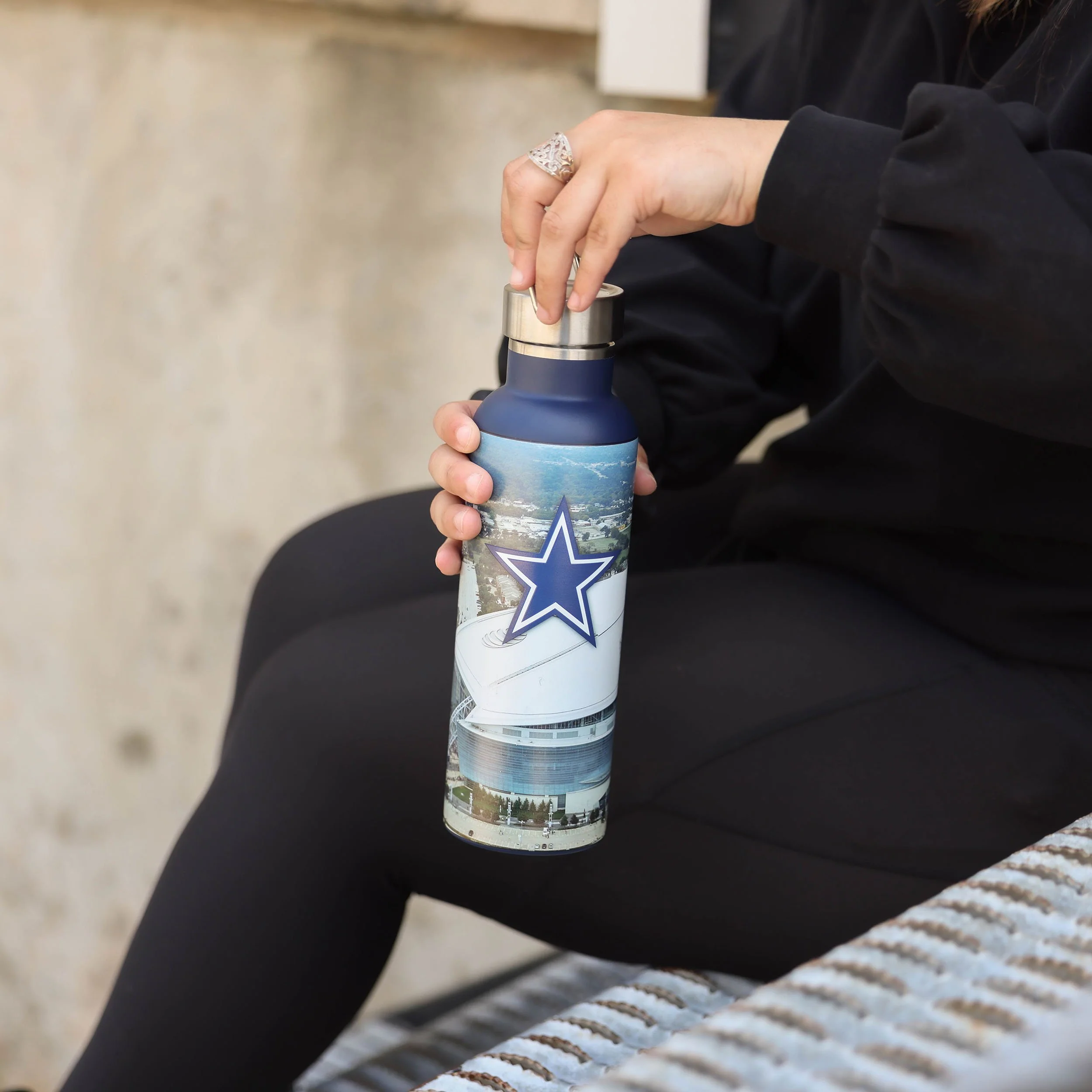 Dallas Cowboys NFL Home Field Hydration 25 oz Bottle - Image 2