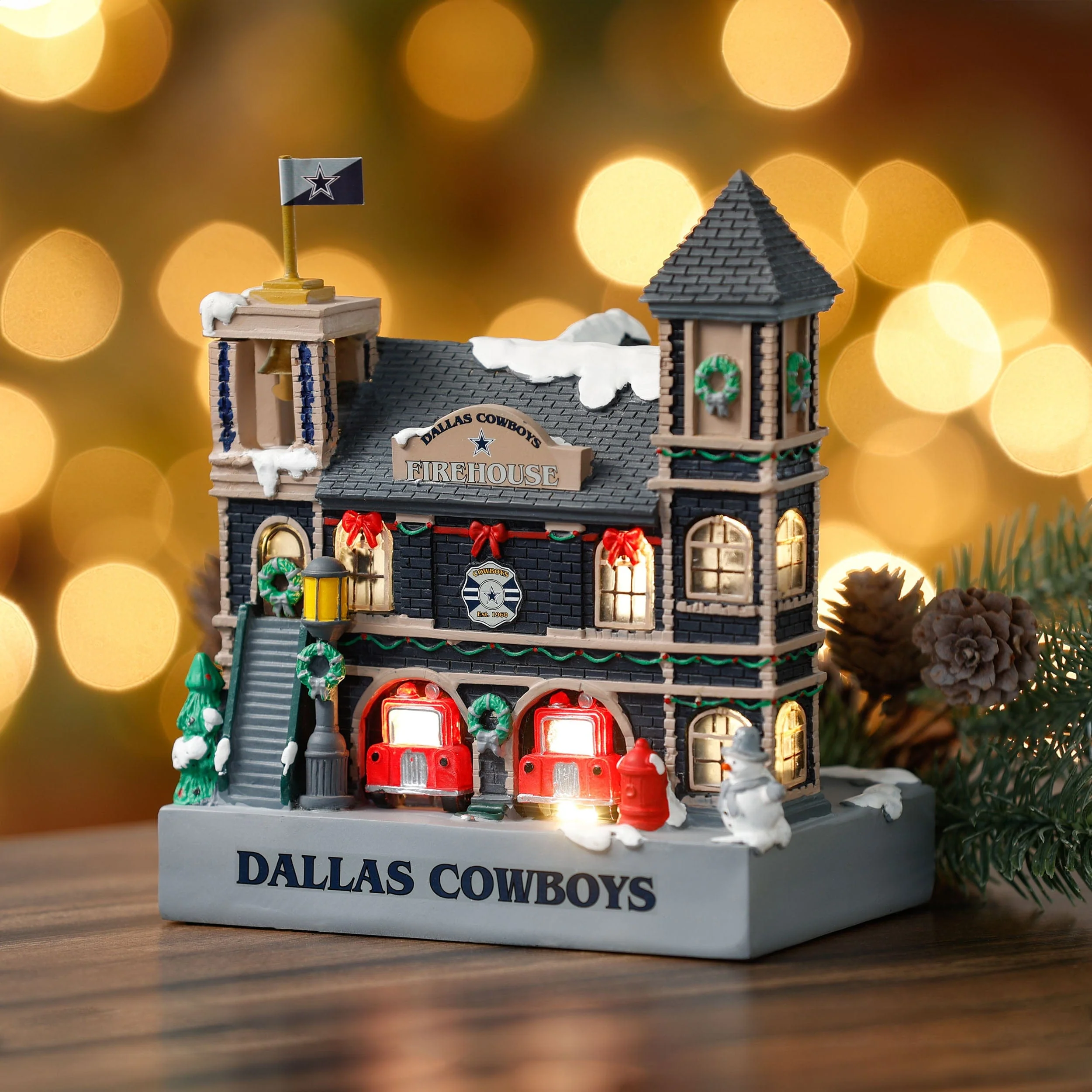Dallas Cowboys NFL Light Up Resin Team Firehouse - Image 2