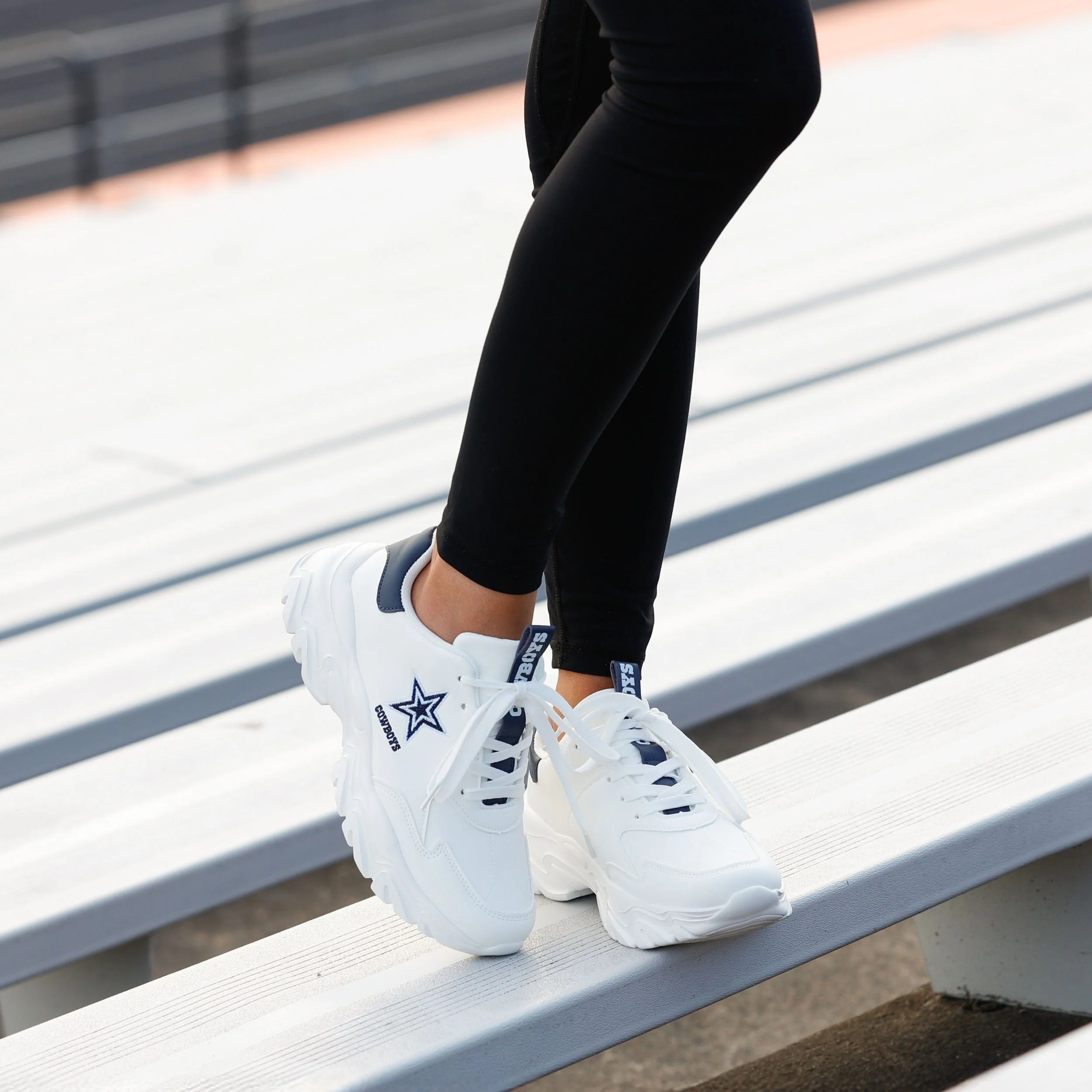 Dallas Cowboys NFL Womens Glitter Big Logo Vintage White Chunky Sneaker - Image 3