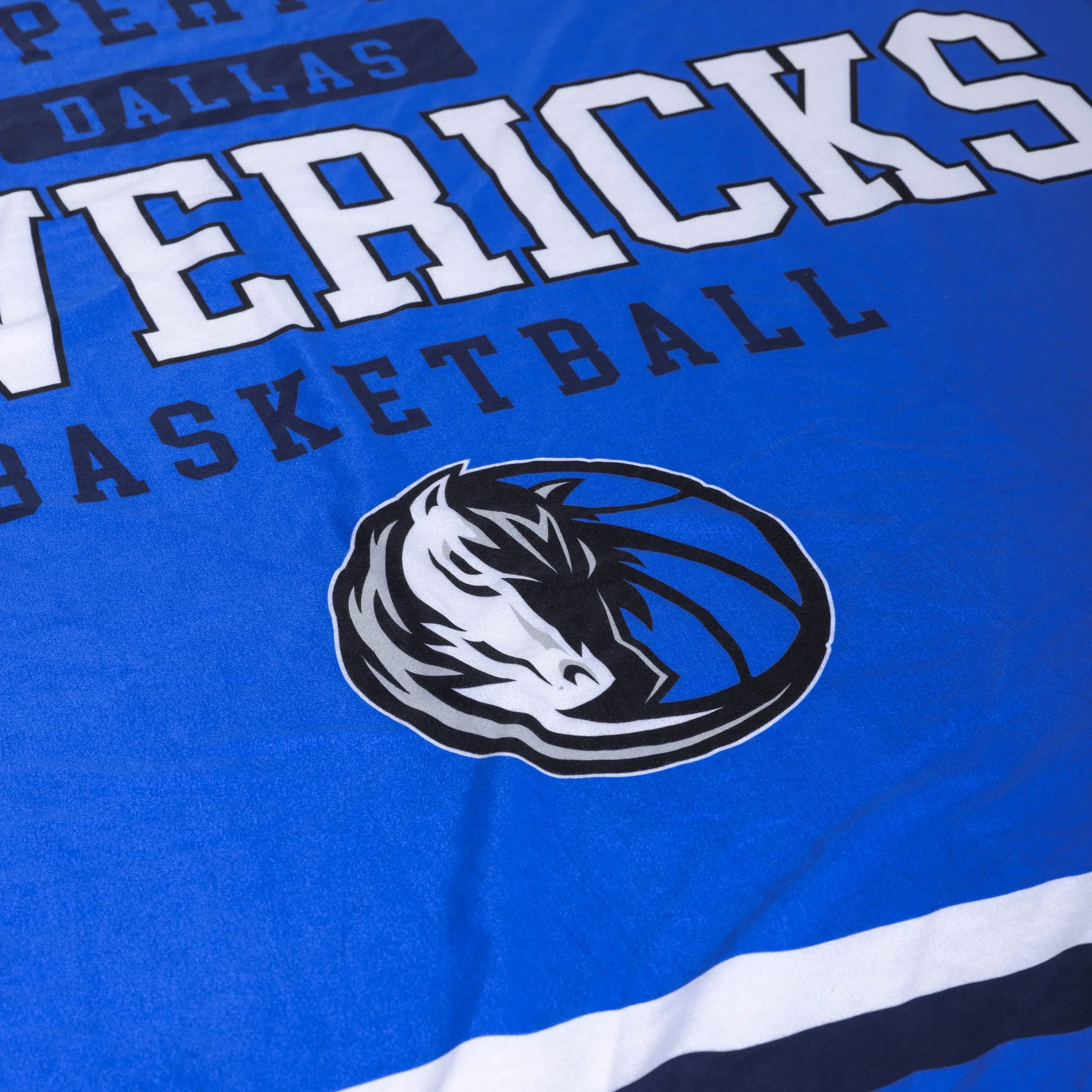 Dallas Mavericks NBA Team Property Sherpa Plush Throw Blanket - Image 5
