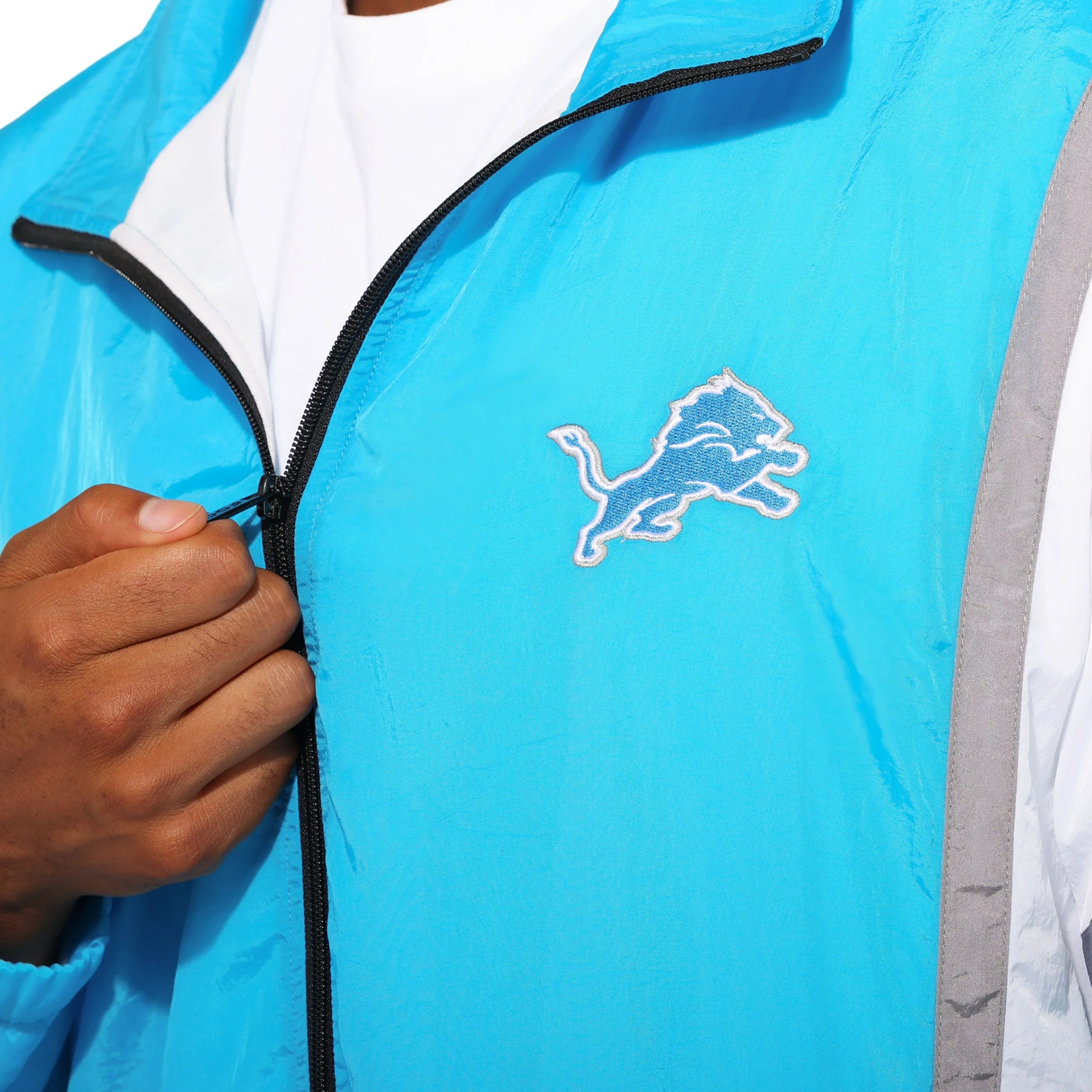 Detroit Lions NFL Nylon Crinkle Gameday Jacket - Image 3