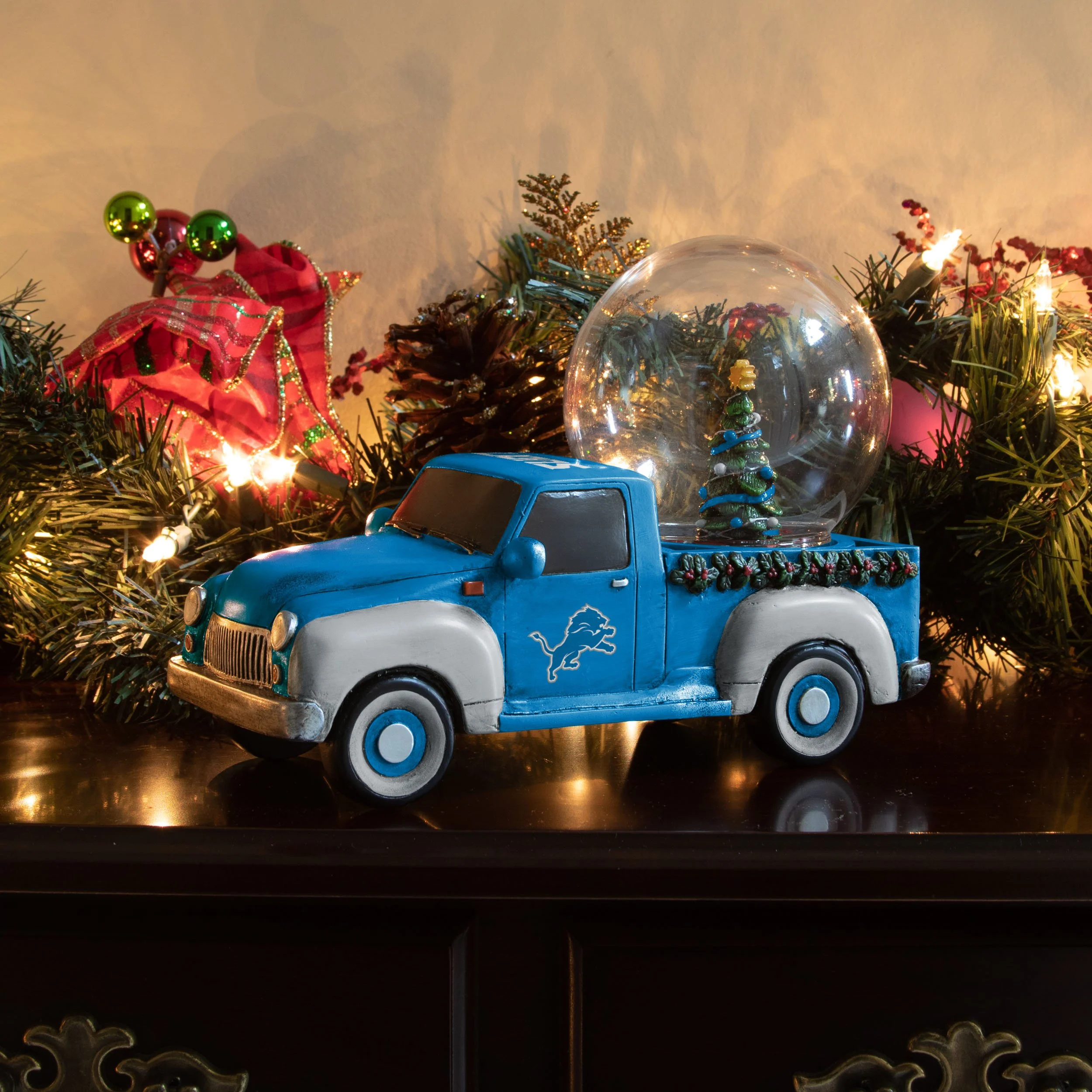 Detroit Lions NFL Pickup Truck Snow Globe - Image 4
