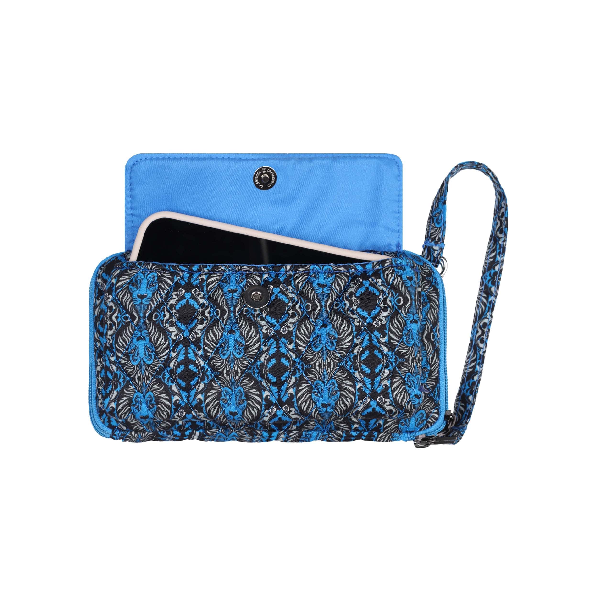 Detroit Lions NFL Quilted Printed Wristlet - Image 4