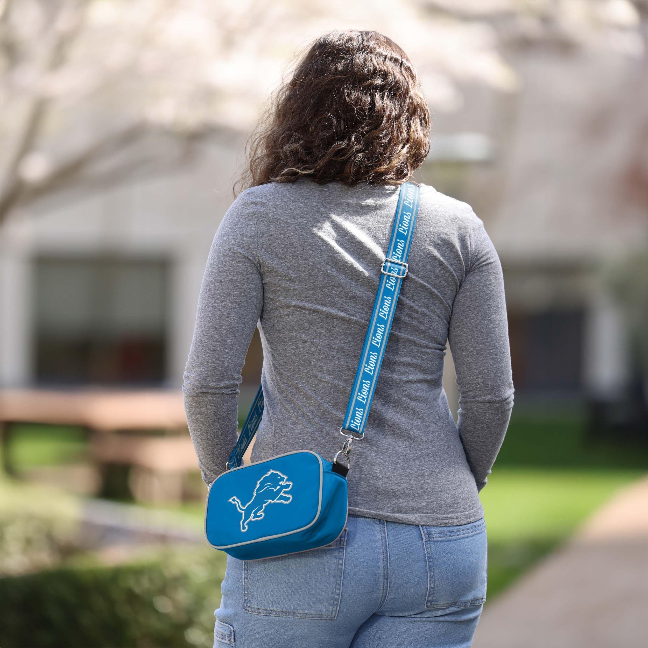 Detroit Lions NFL Team Logo Crossbody Bag - Image 3