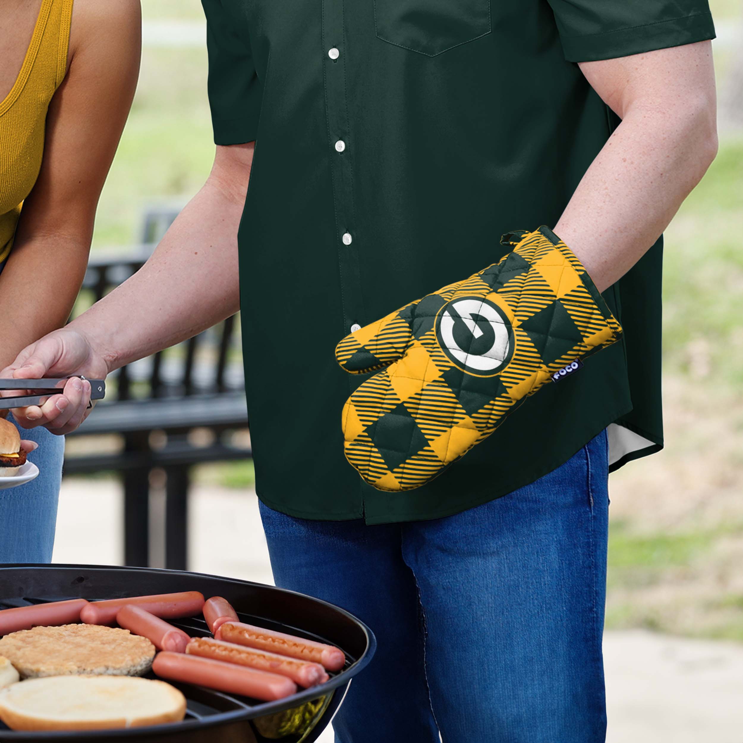 Green Bay Packers NFL Plaid Oven Mitt - Image 3