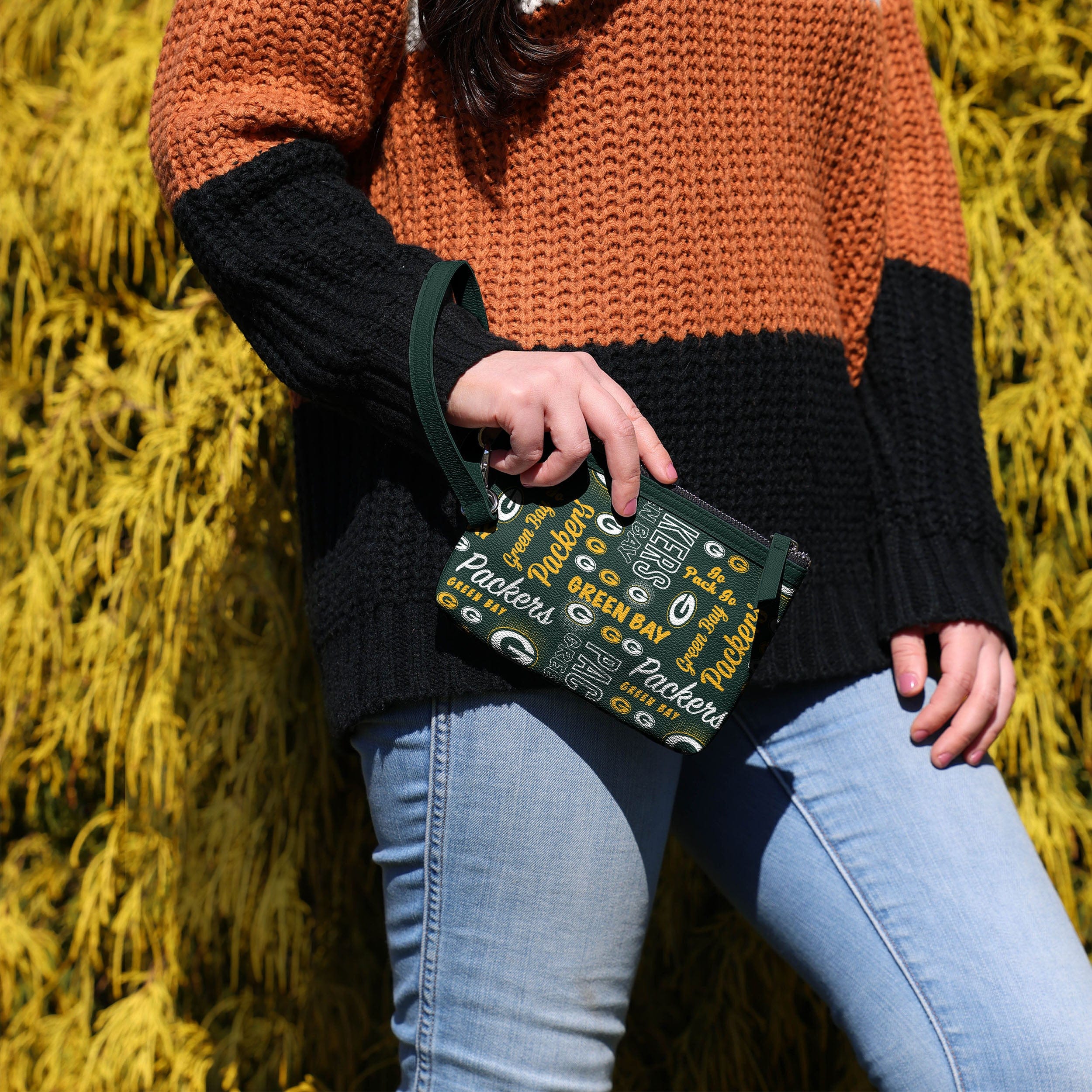 Green Bay Packers NFL Spirited Style Printed Collection Repeat Logo Wristlet - Image 3