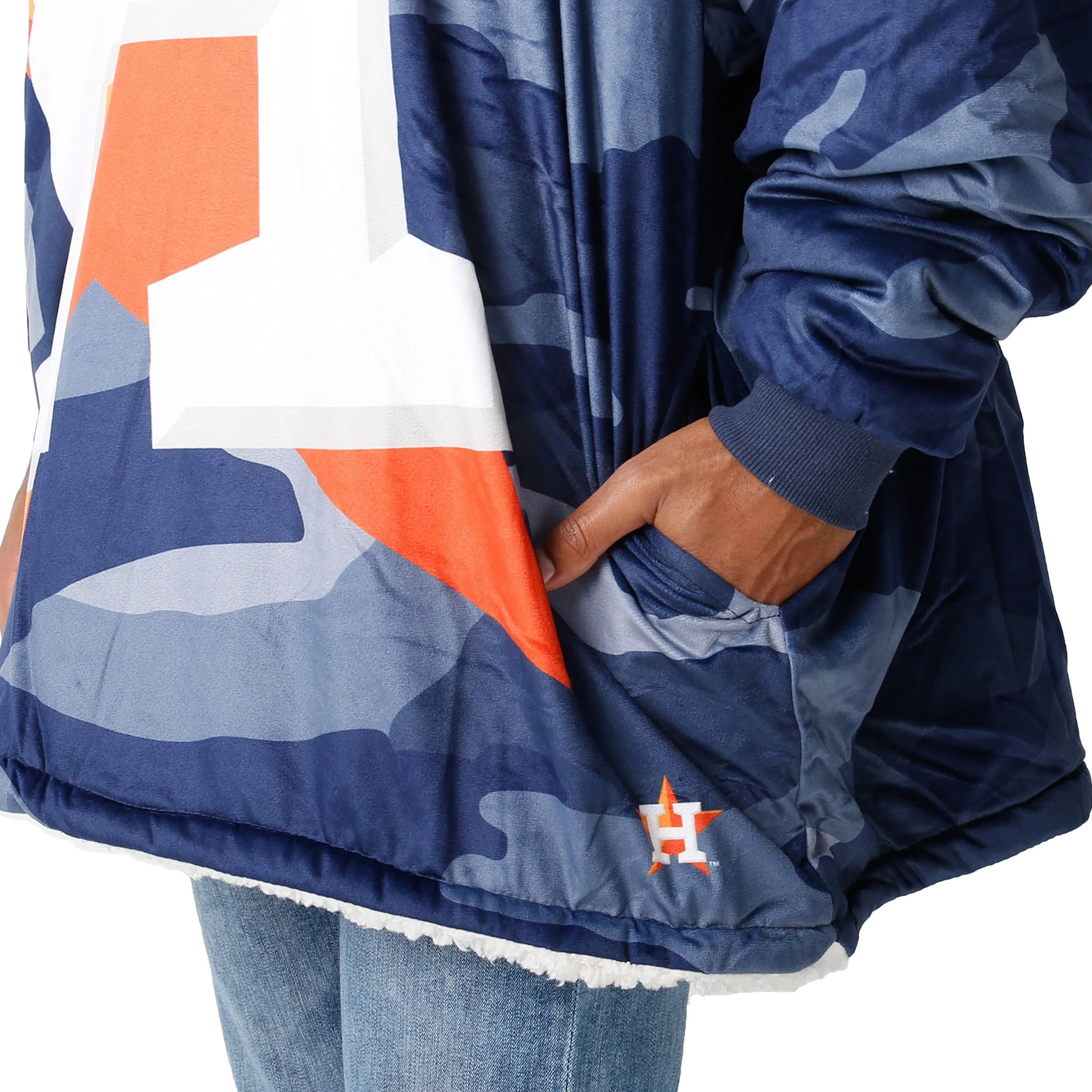 Houston Astros MLB Reversible Team Color Camo Hoodeez - Image 5