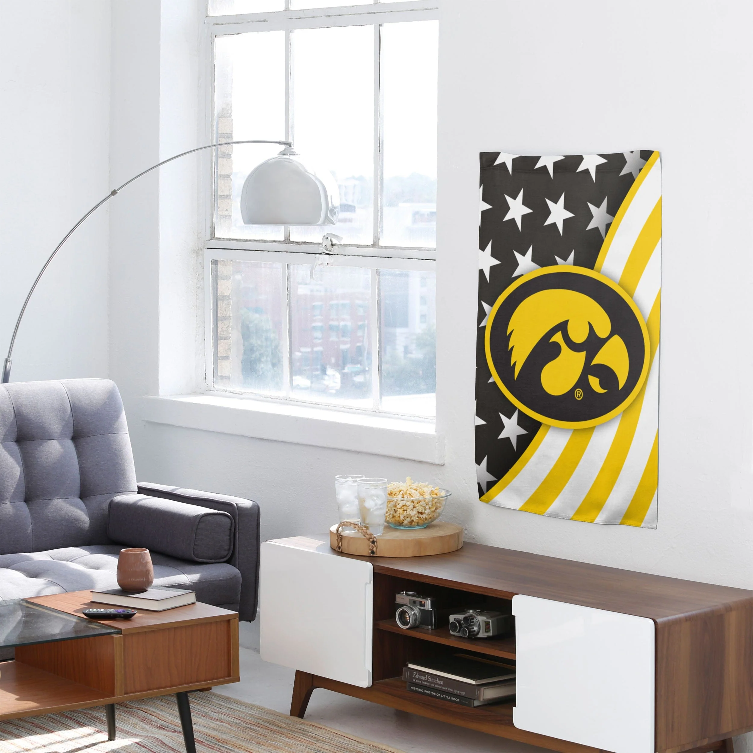 Iowa Hawkeyes NCAA Americana Vertical Flag - Image 4