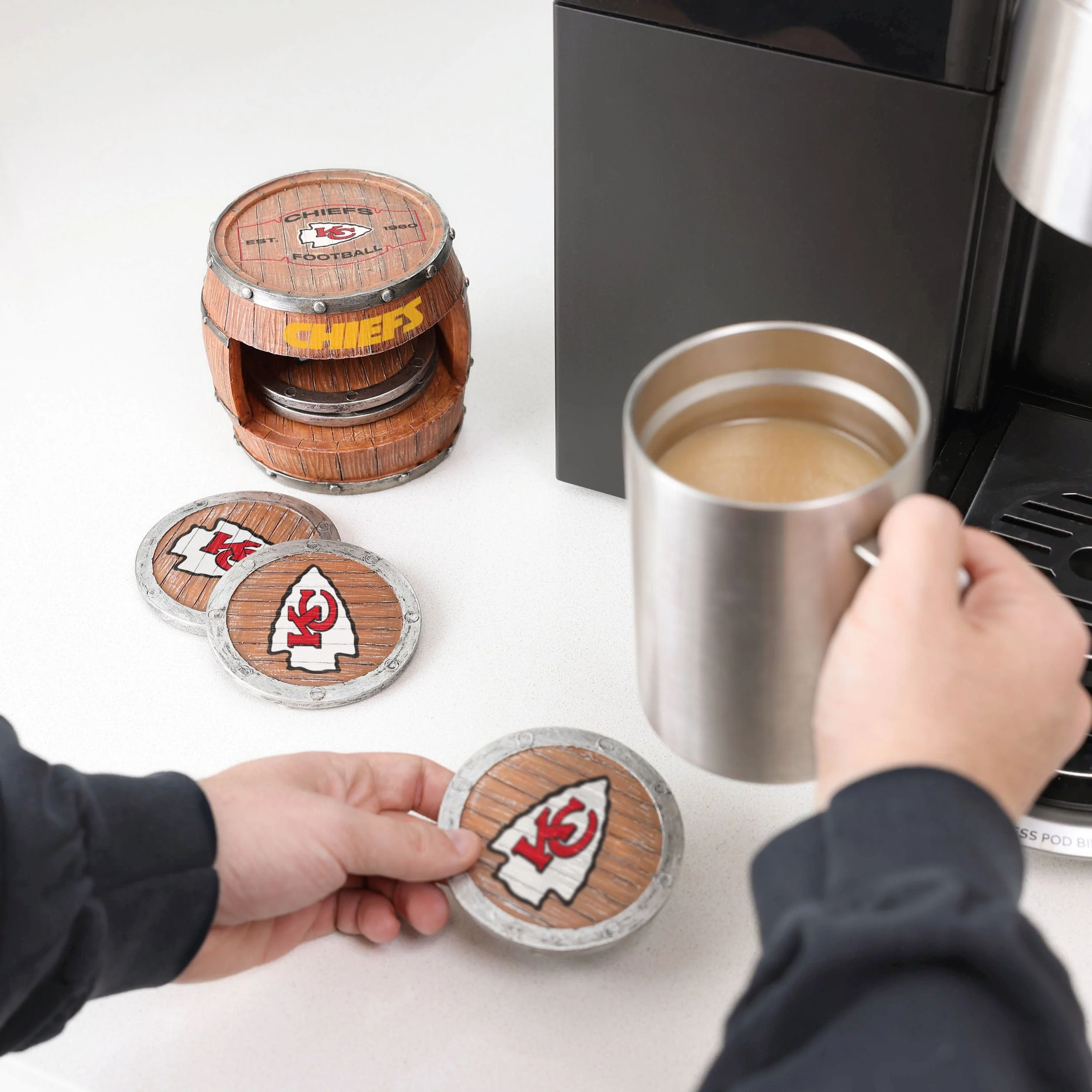 Kansas City Chiefs NFL 5 Pack Barrel Coaster Set - Image 3