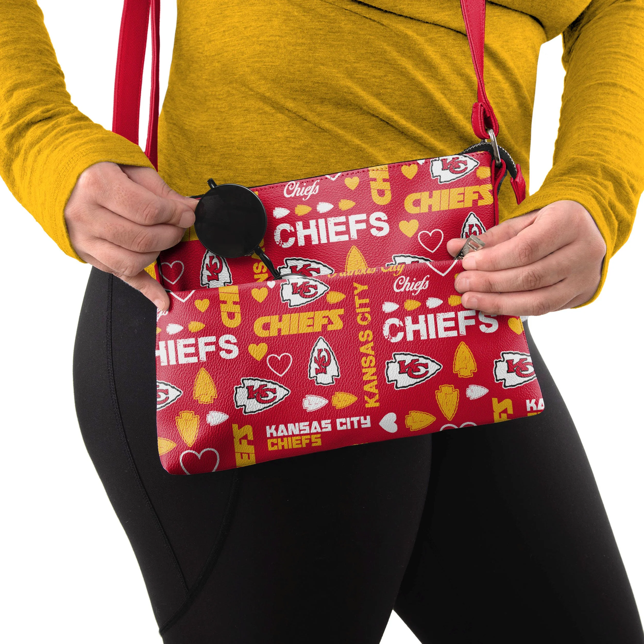 Kansas City Chiefs NFL Logo Love Crossbody Purse - Image 3