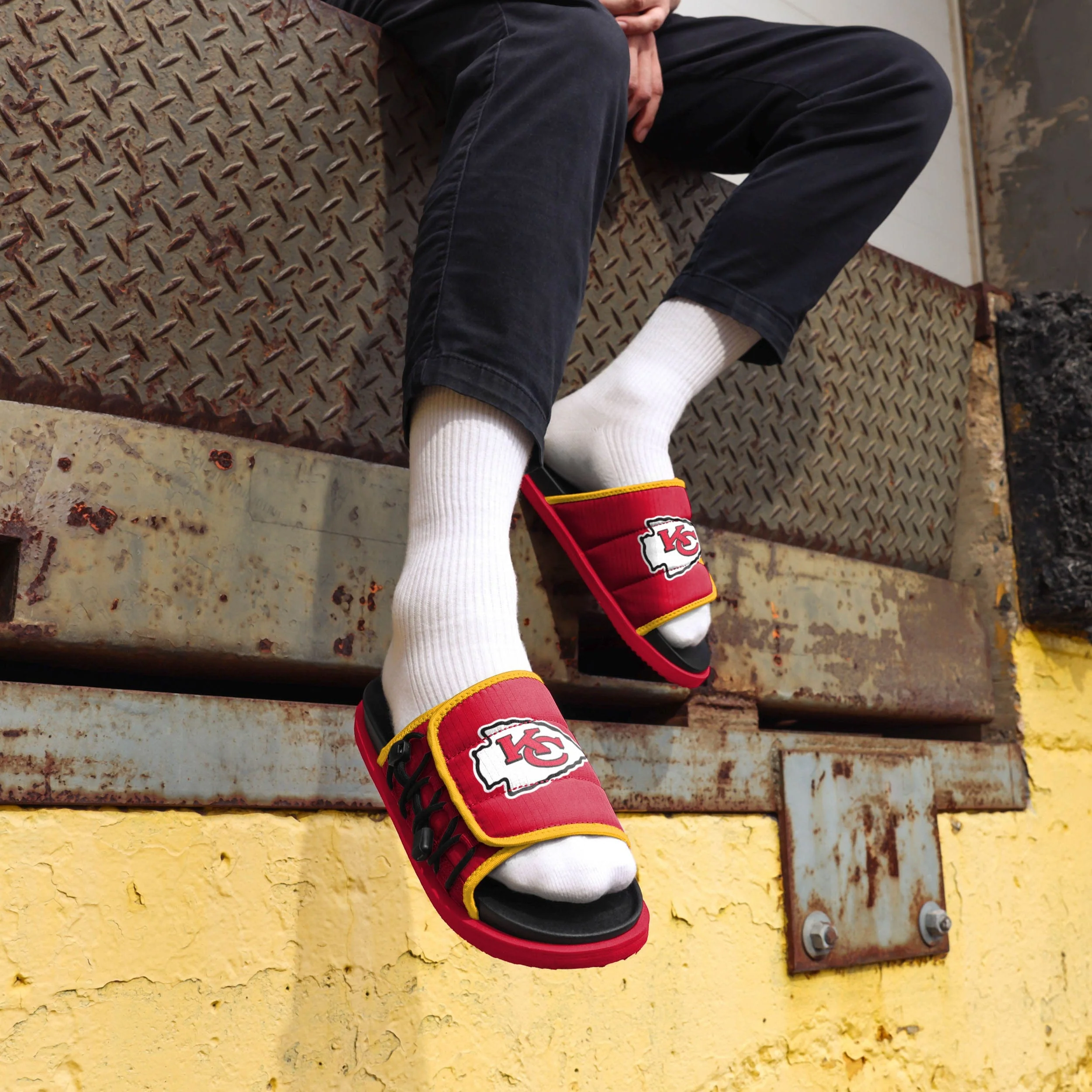 Kansas City Chiefs NFL Mens Future Slide Flip Flops - Image 5