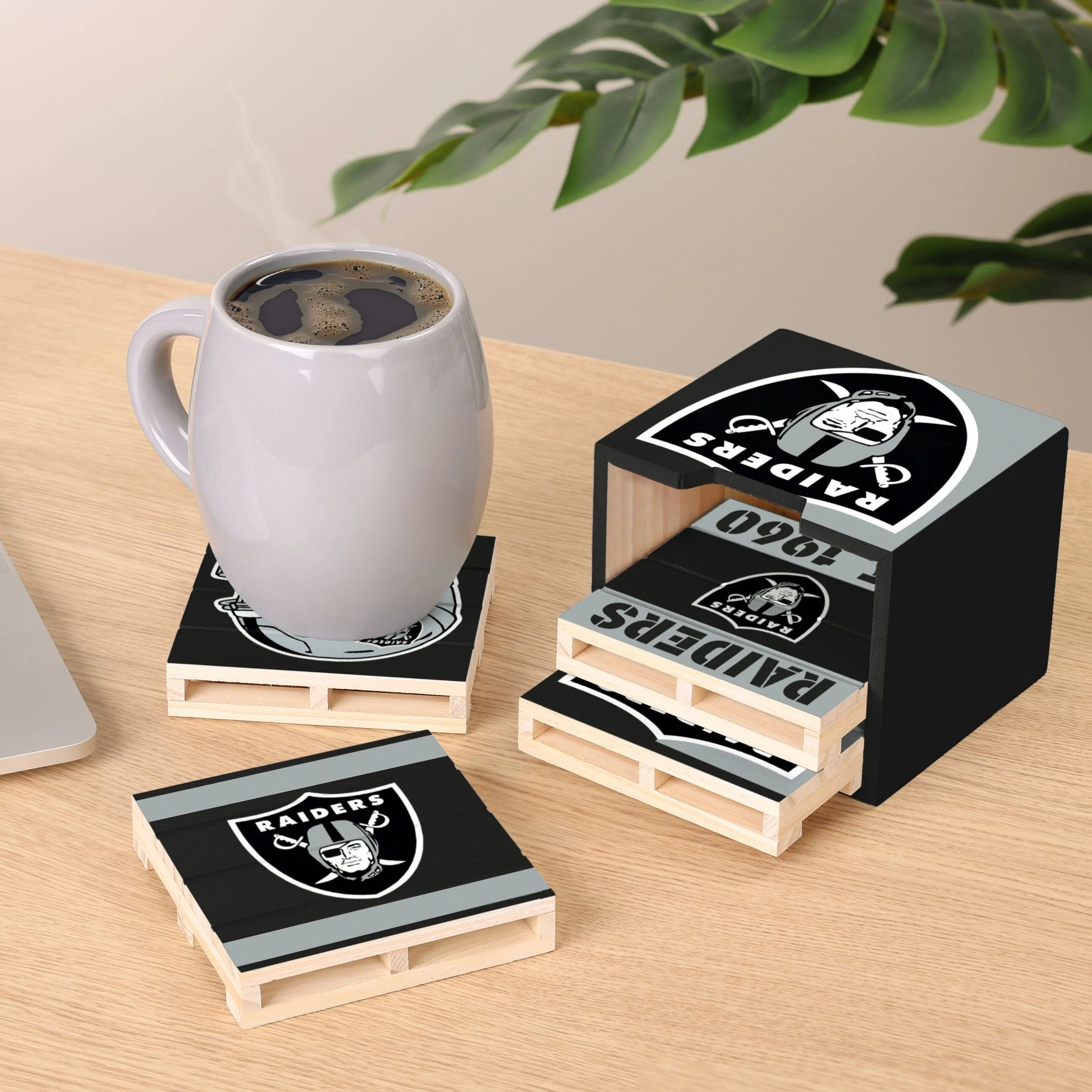 Las Vegas Raiders NFL 4 Pack Pallet Coaster Set - Image 2