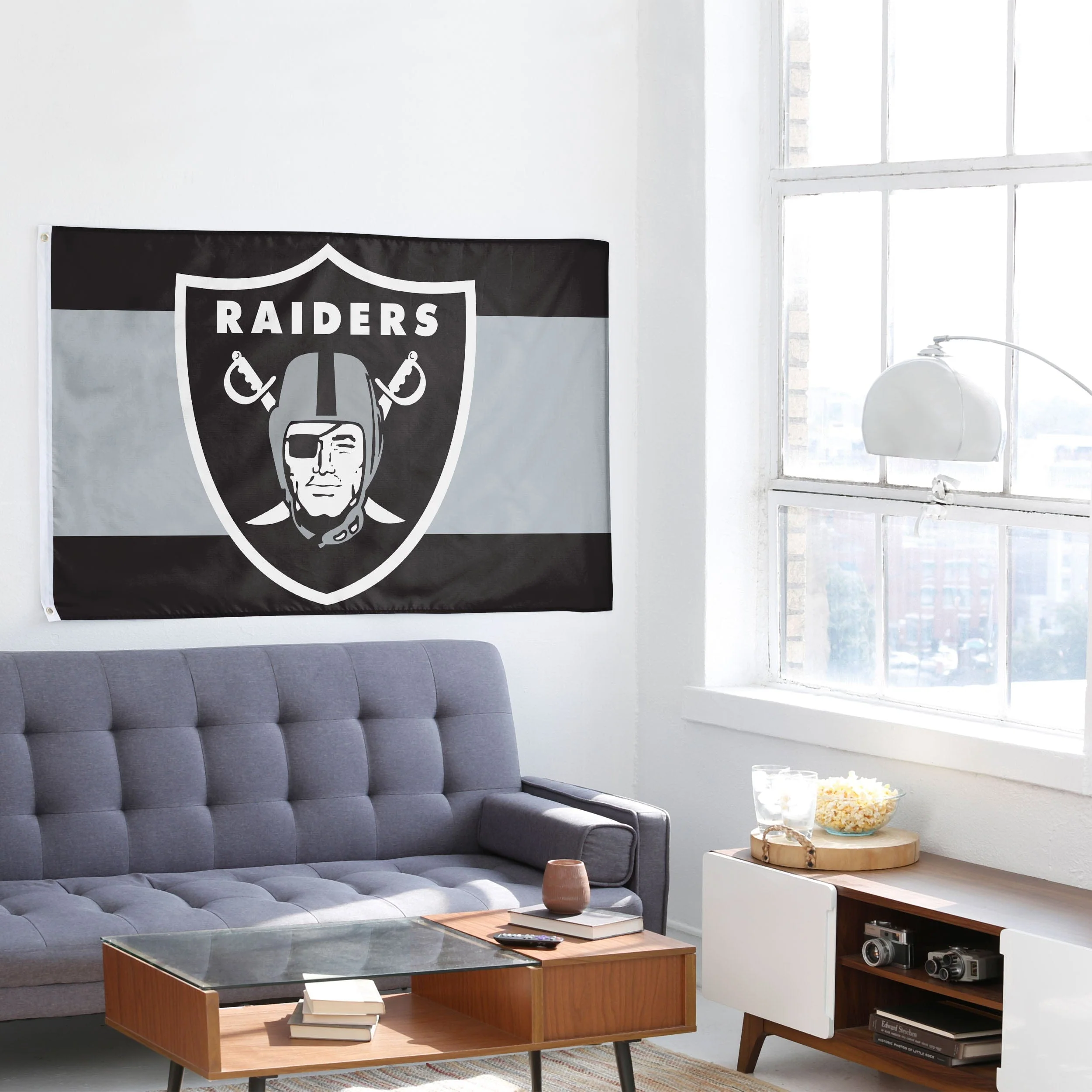 Las Vegas Raiders NFL Big Logo Team Stripe Horizontal Flag - Image 4