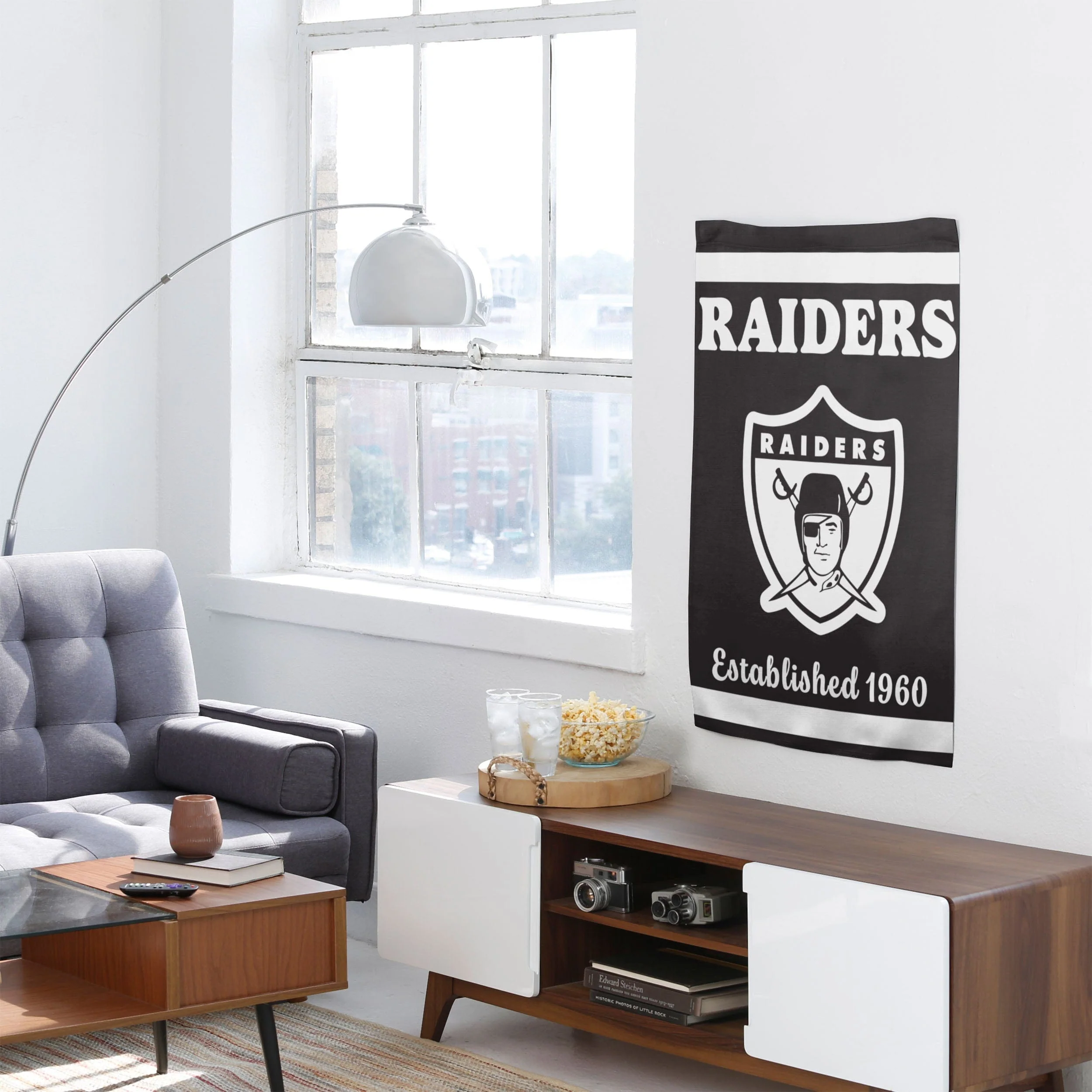 Las Vegas Raiders NFL Vertical Retro Flag - Image 4