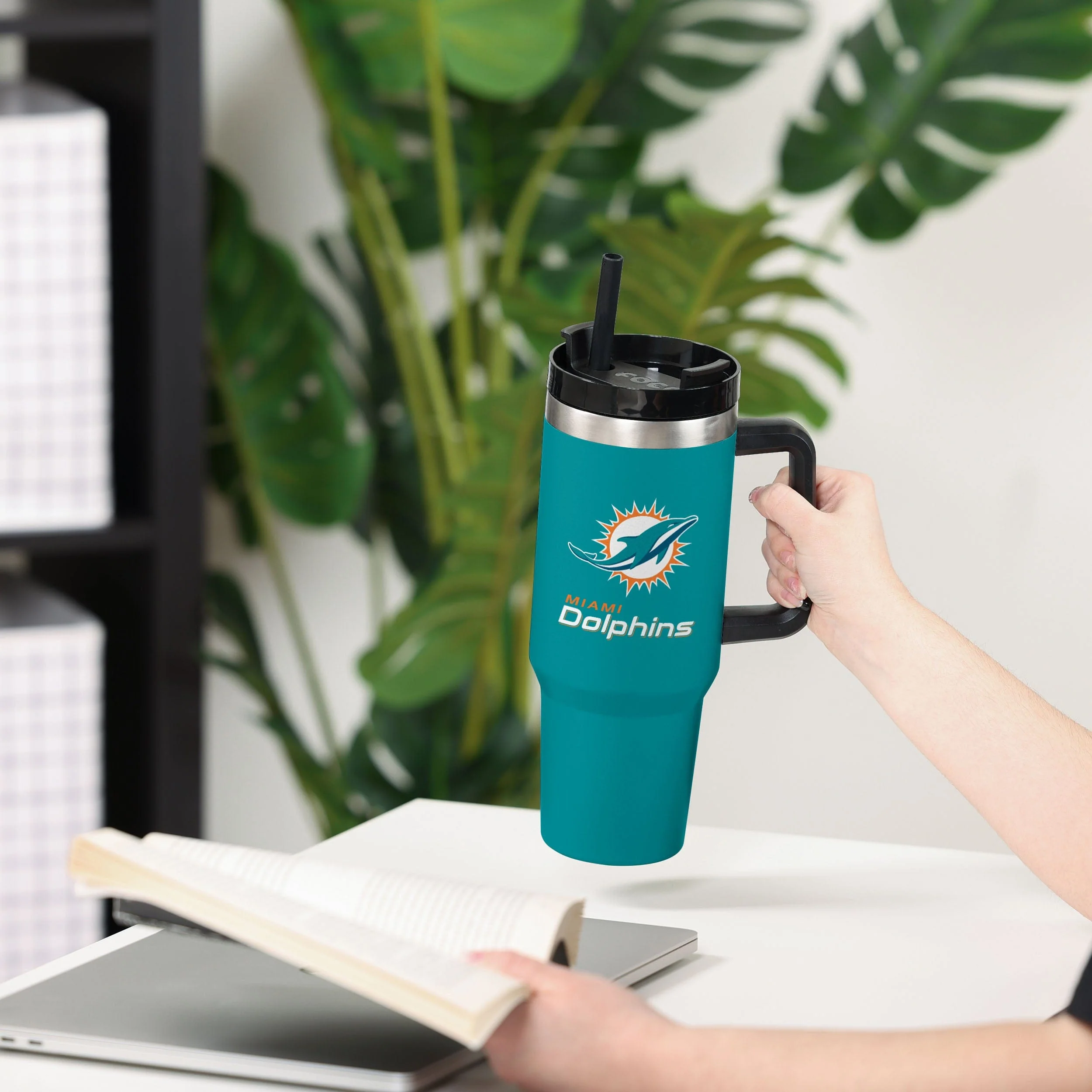 Miami Dolphins NFL Aqua 40 oz XL Tumbler - Image 4