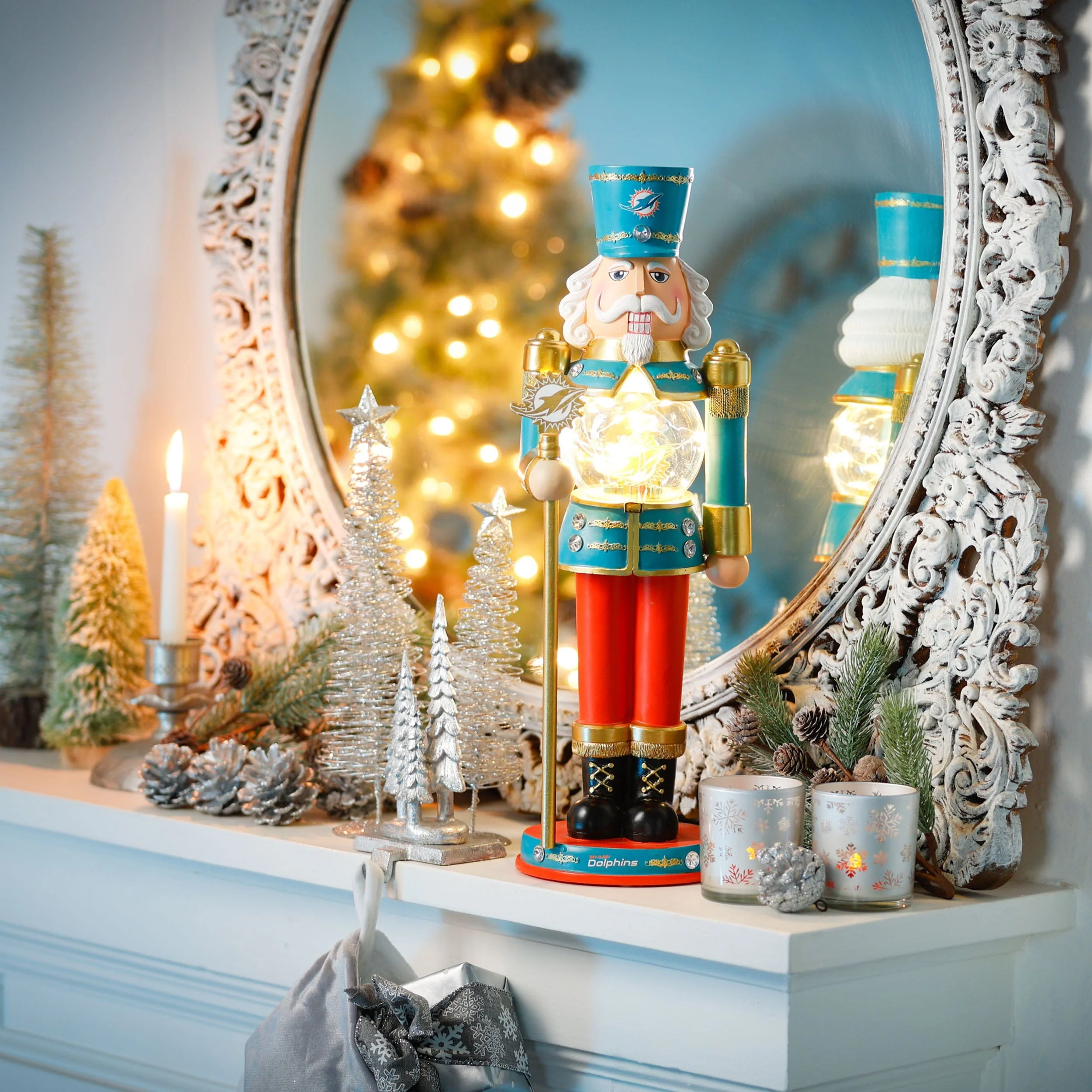 Miami Dolphins NFL Light Up Nutcracker - Image 2
