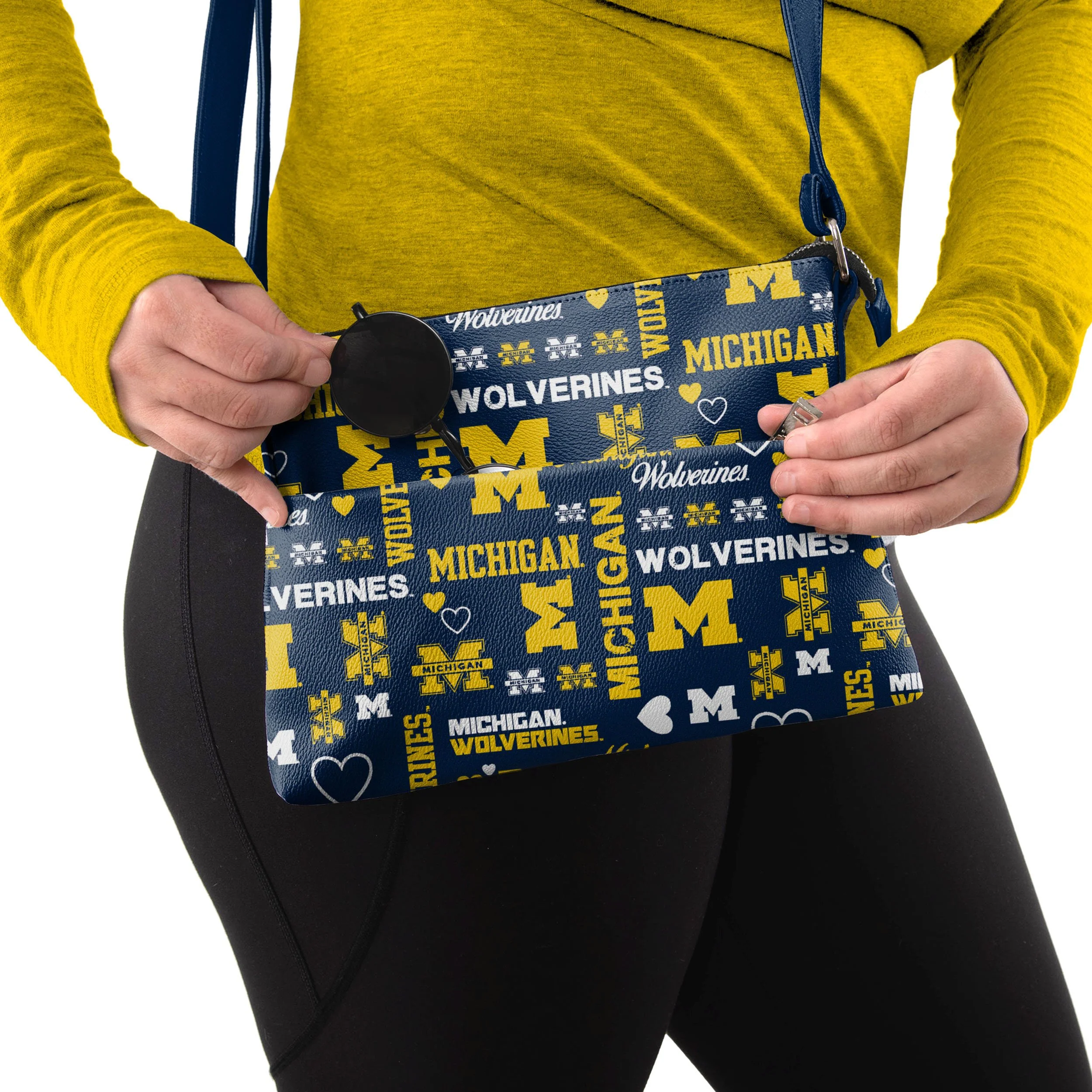 Michigan Wolverines NCAA Logo Love Crossbody Purse - Image 3