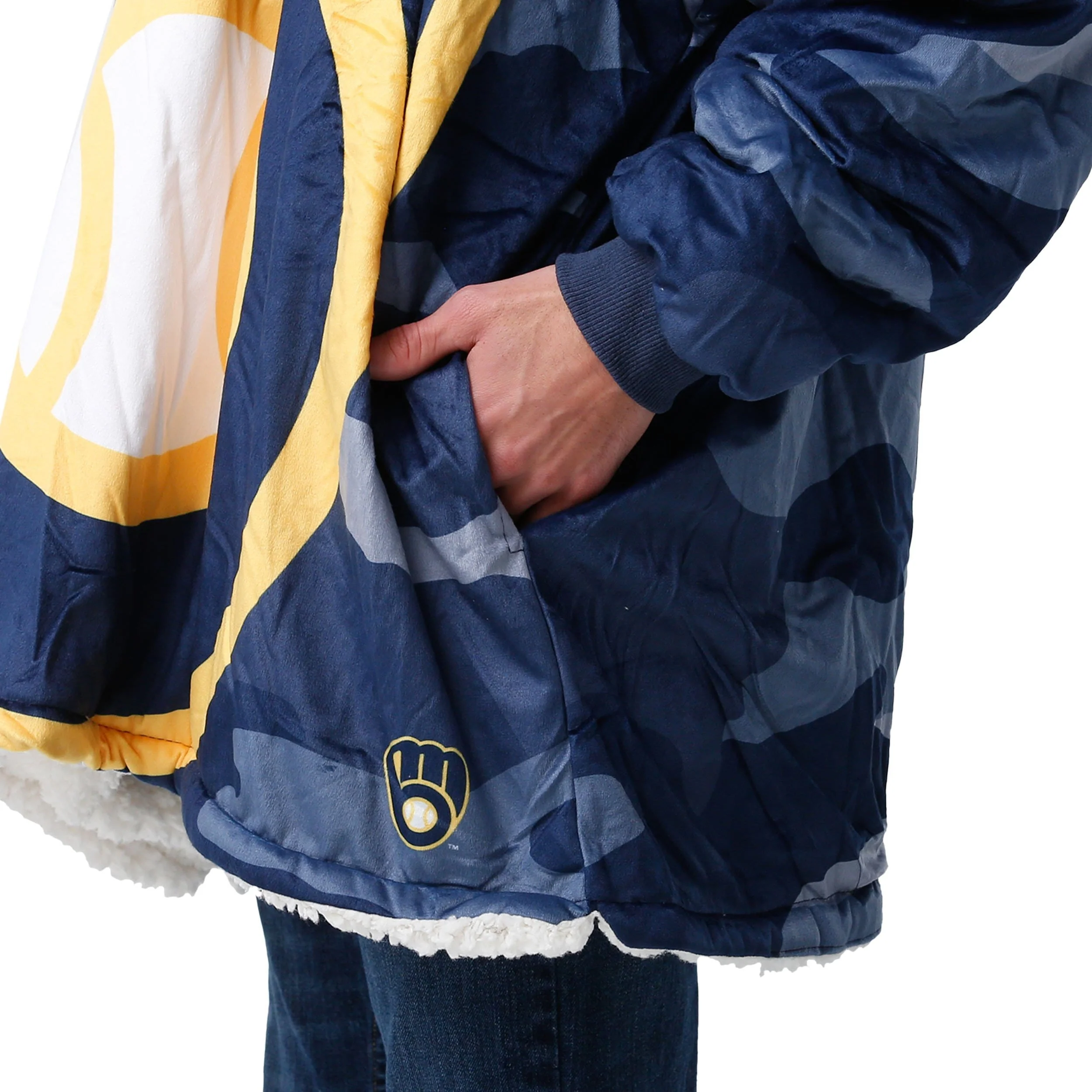 Milwaukee Brewers MLB Reversible Team Color Camo Hoodeez - Image 5