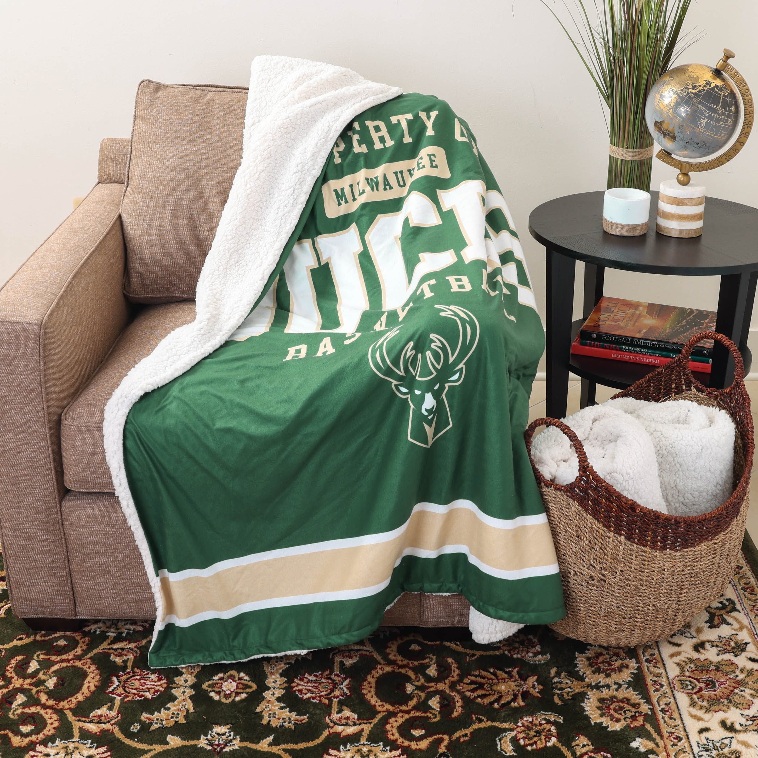 Milwaukee Bucks NBA Team Property Sherpa Plush Throw Blanket - Image 2