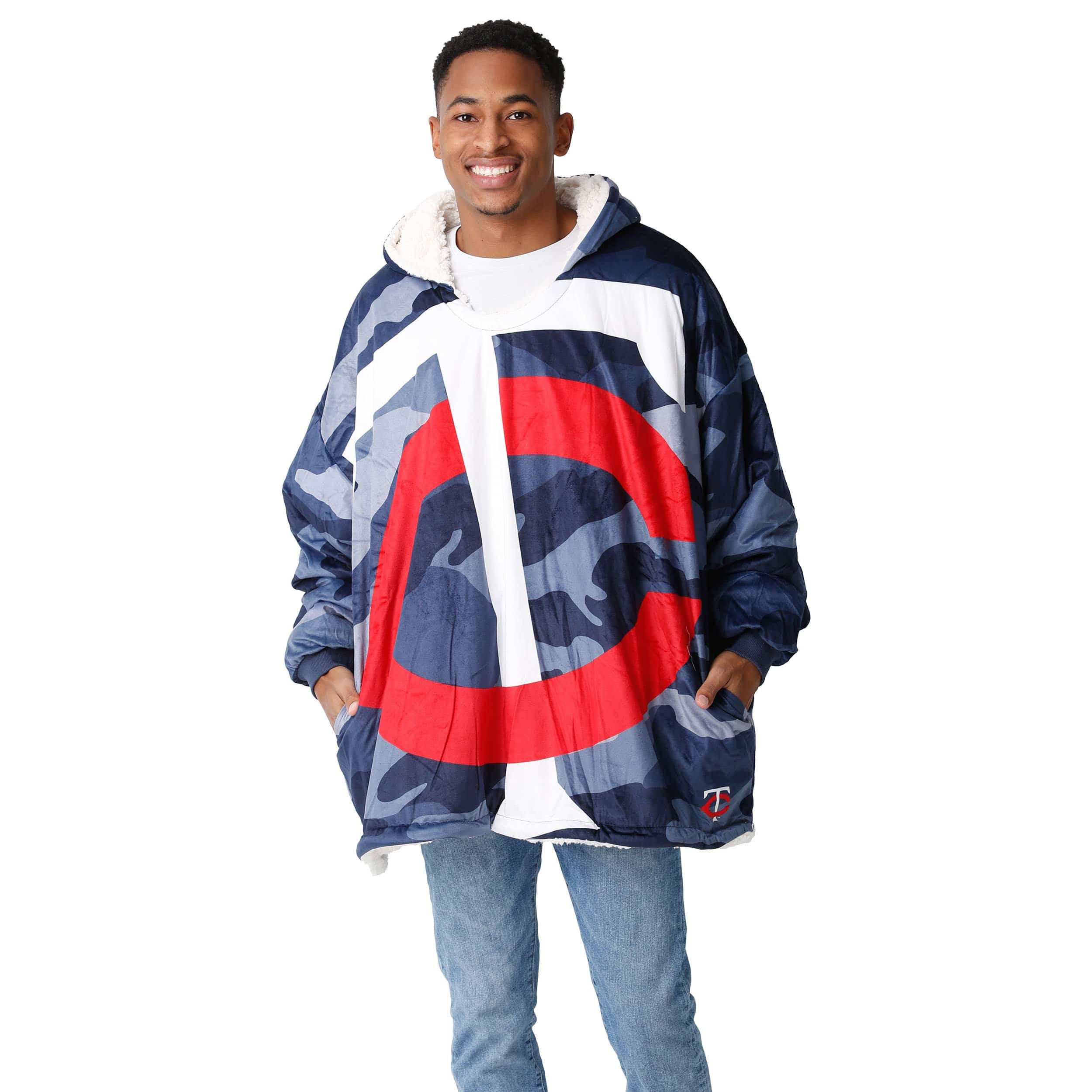 Minnesota Twins MLB Reversible Team Color Camo Hoodeez - Image 3