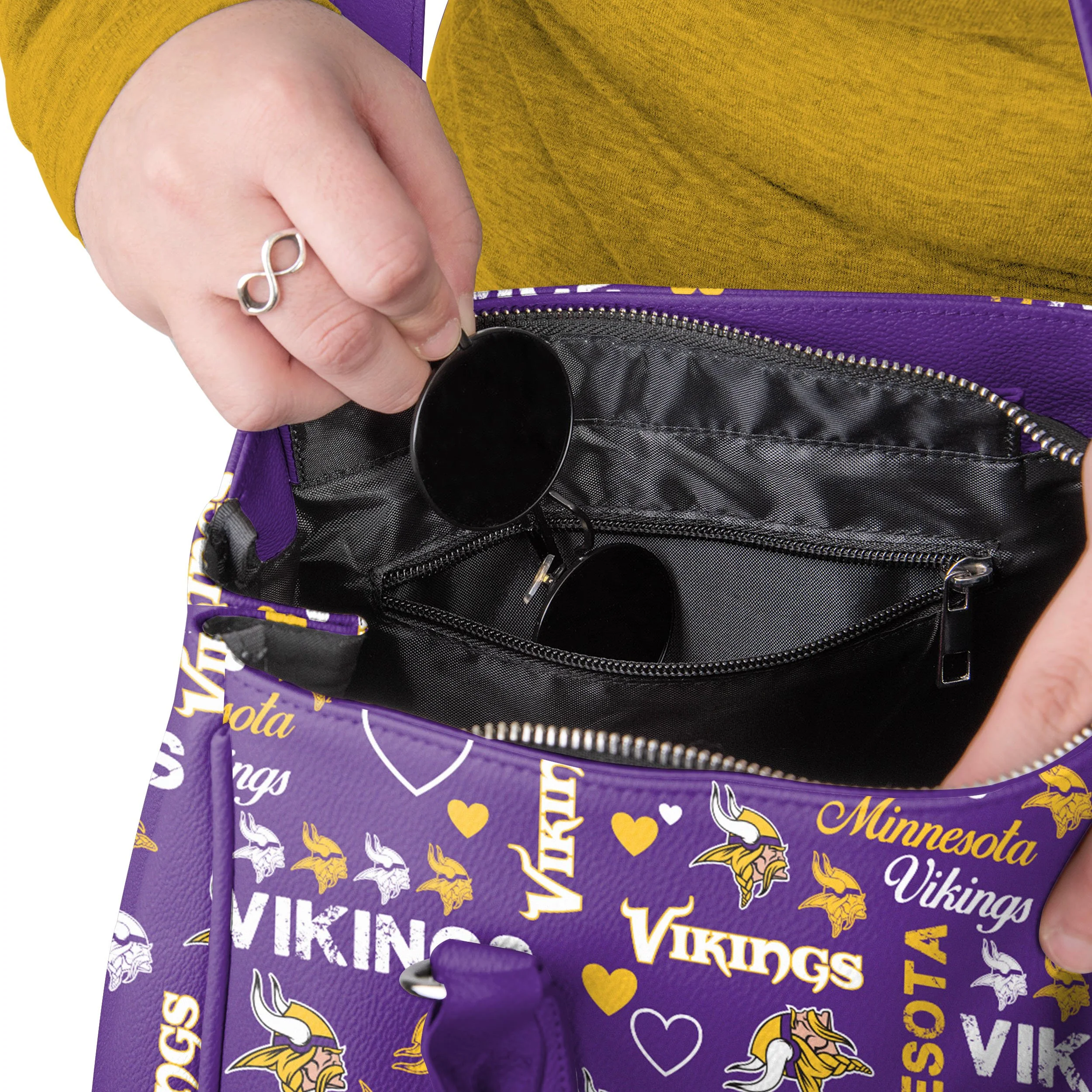 Minnesota Vikings NFL Logo Love Purse - Image 3