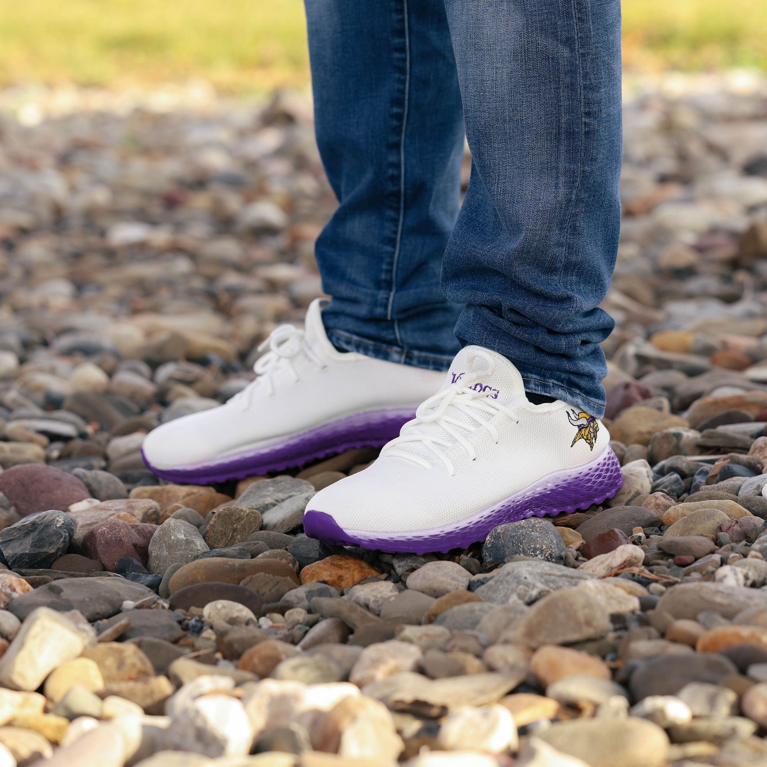 Minnesota Vikings NFL Mens Gradient Midsole White Sneakers - Image 3