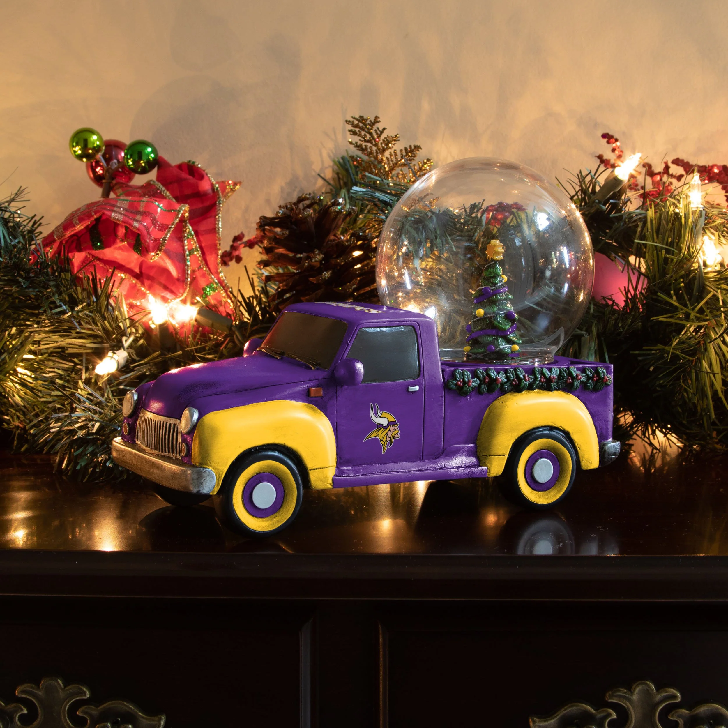 Minnesota Vikings NFL Pickup Truck Snow Globe - Image 4