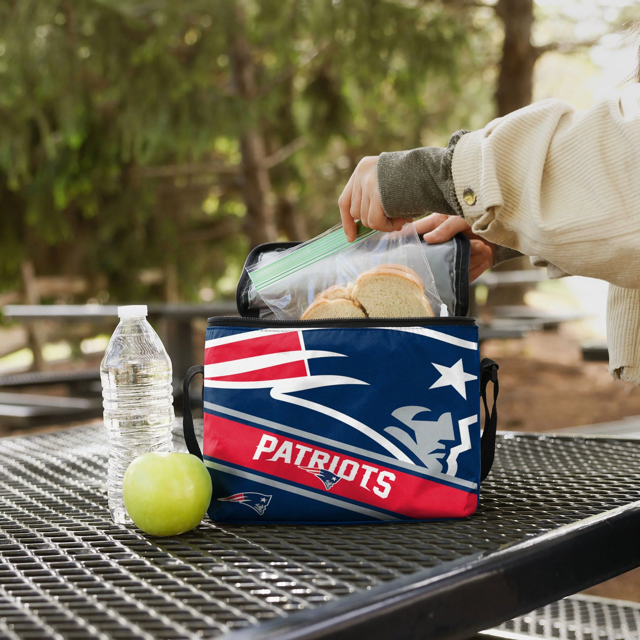 New England Patriots NFL Big Logo Stripe 6 Pack Cooler - Image 3