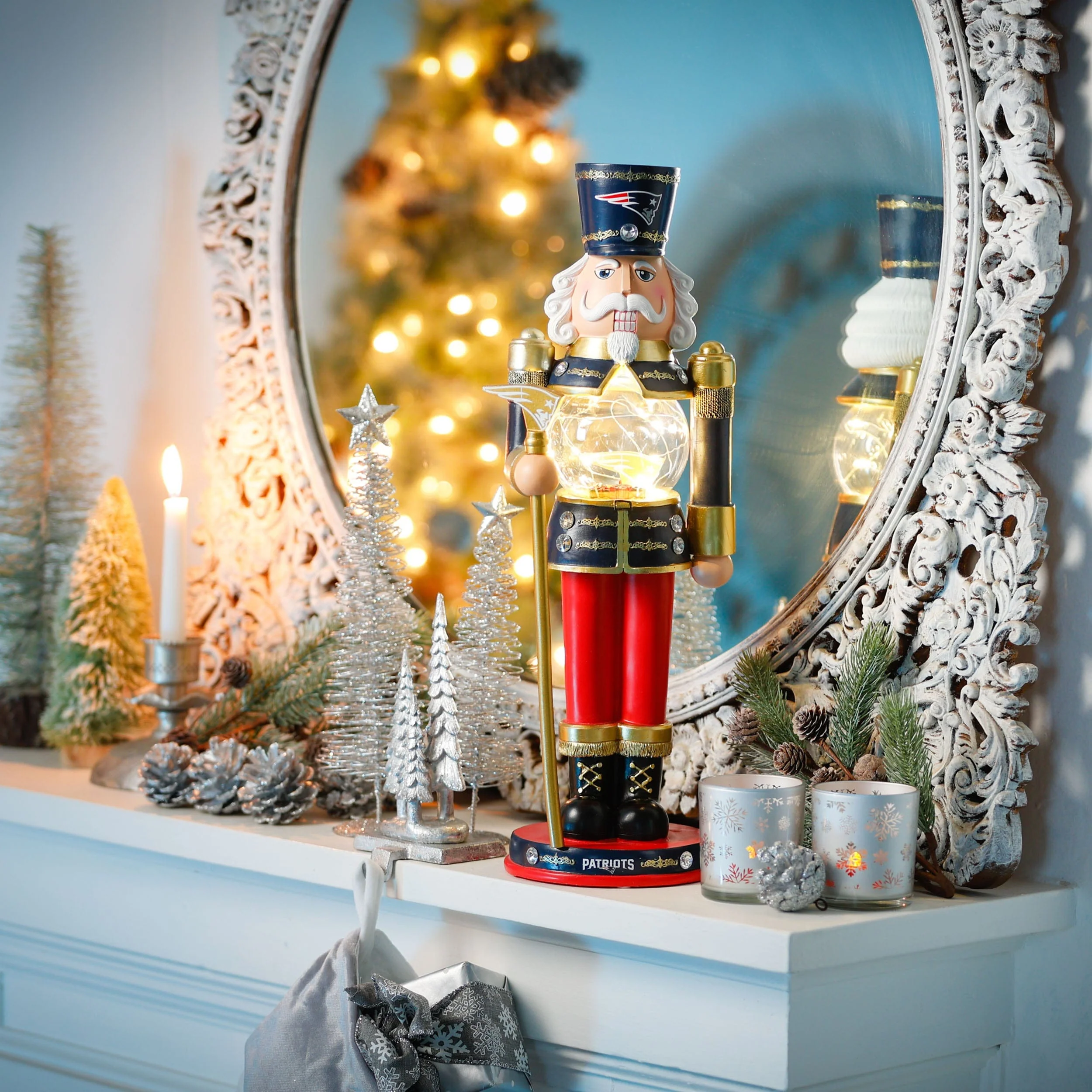 New England Patriots NFL Light Up Nutcracker - Image 2