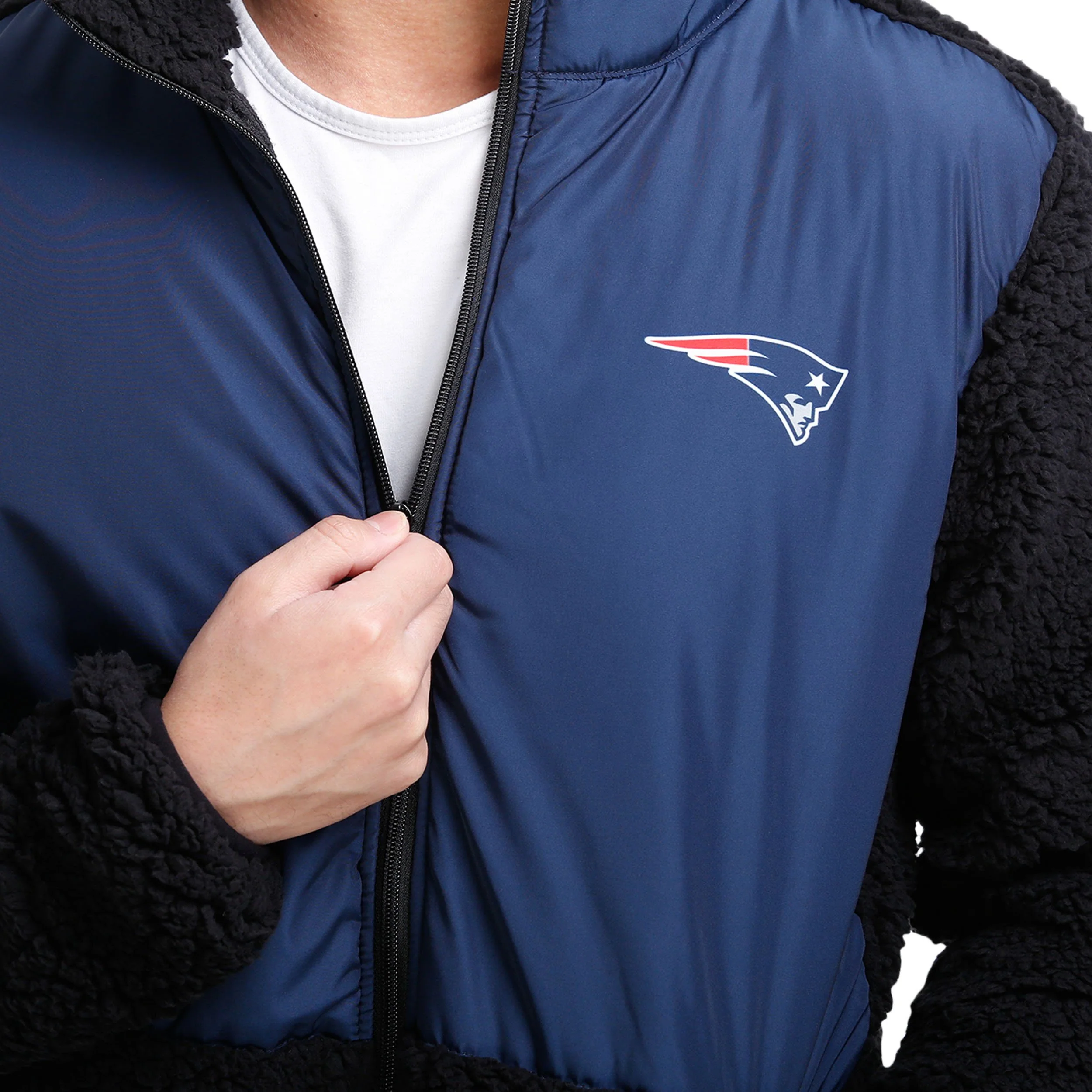 New England Patriots NFL Mens Sherpa Soft Zip Up Jacket - Image 3