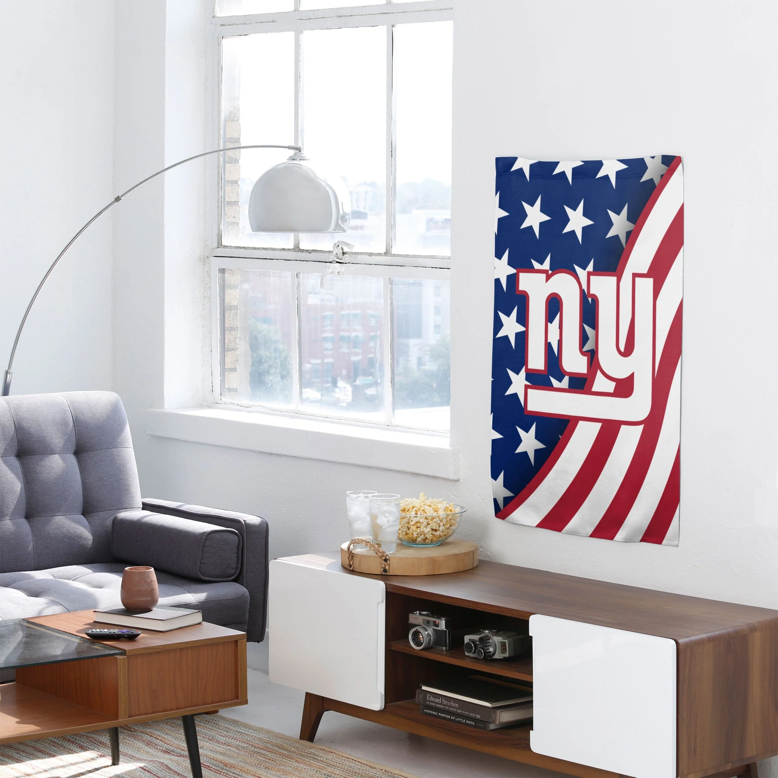 New York Giants NFL Americana Vertical Flag - Image 4