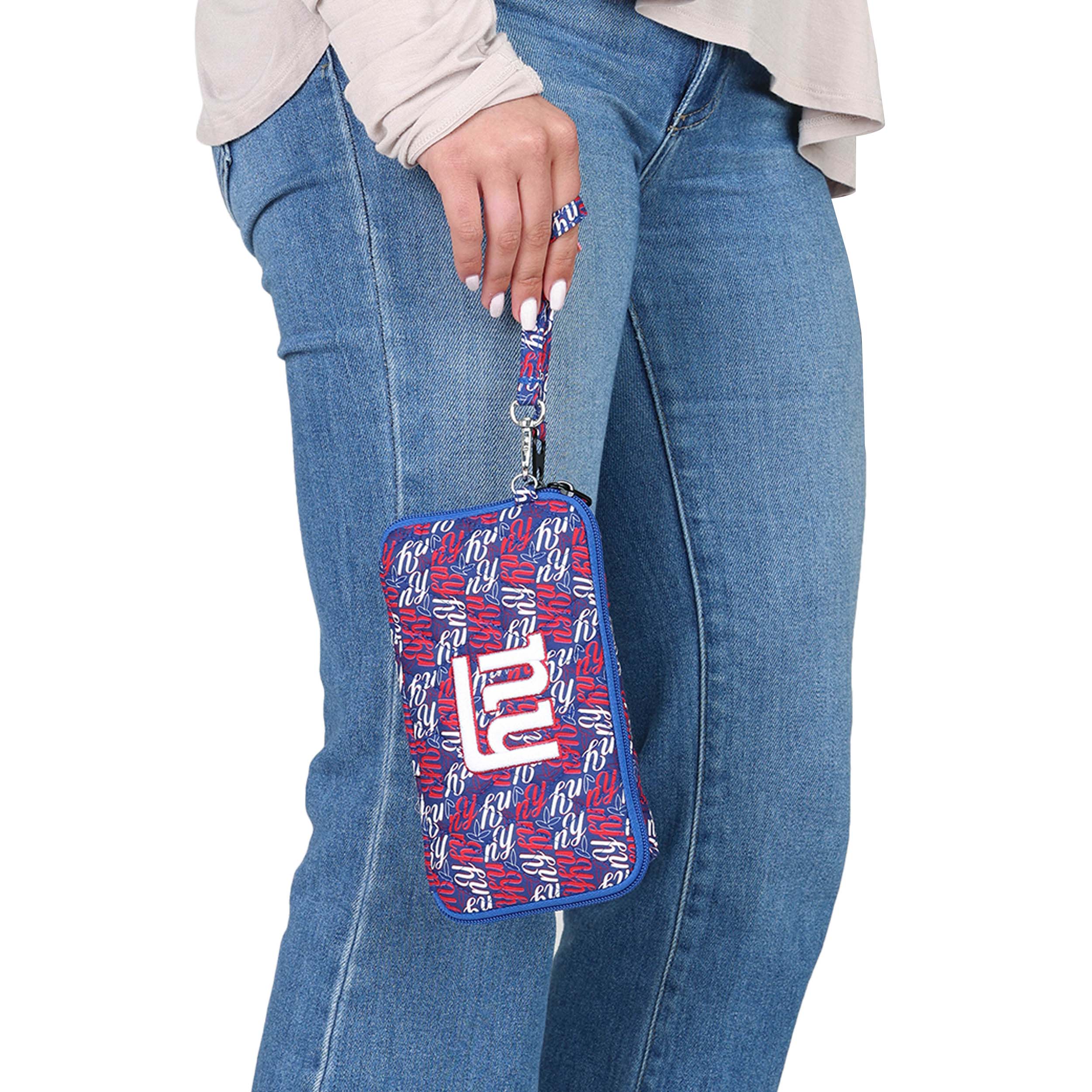 New York Giants NFL Quilted Printed Wristlet - Image 2
