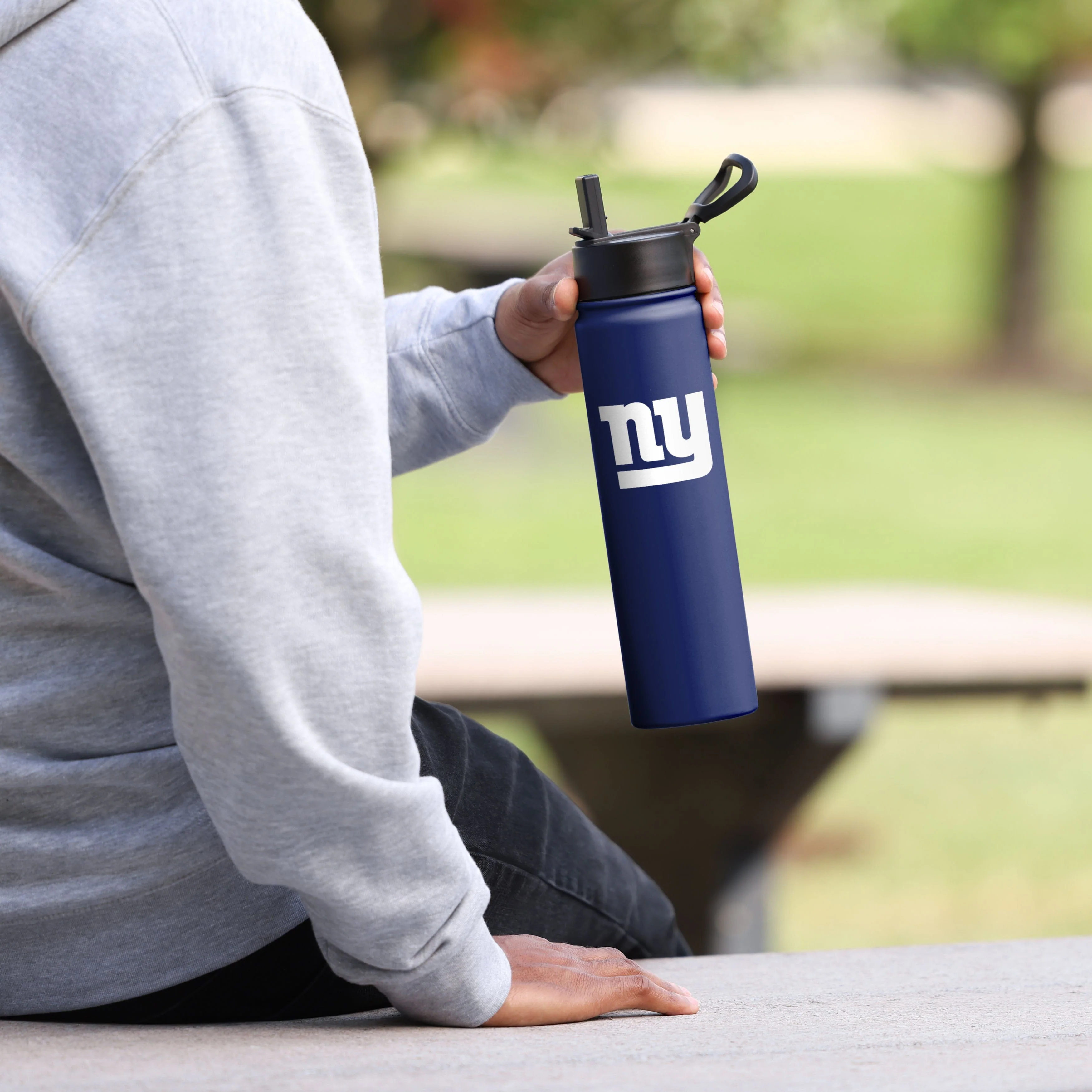 New York Giants NFL Team Color Insulated Bottle - Image 4