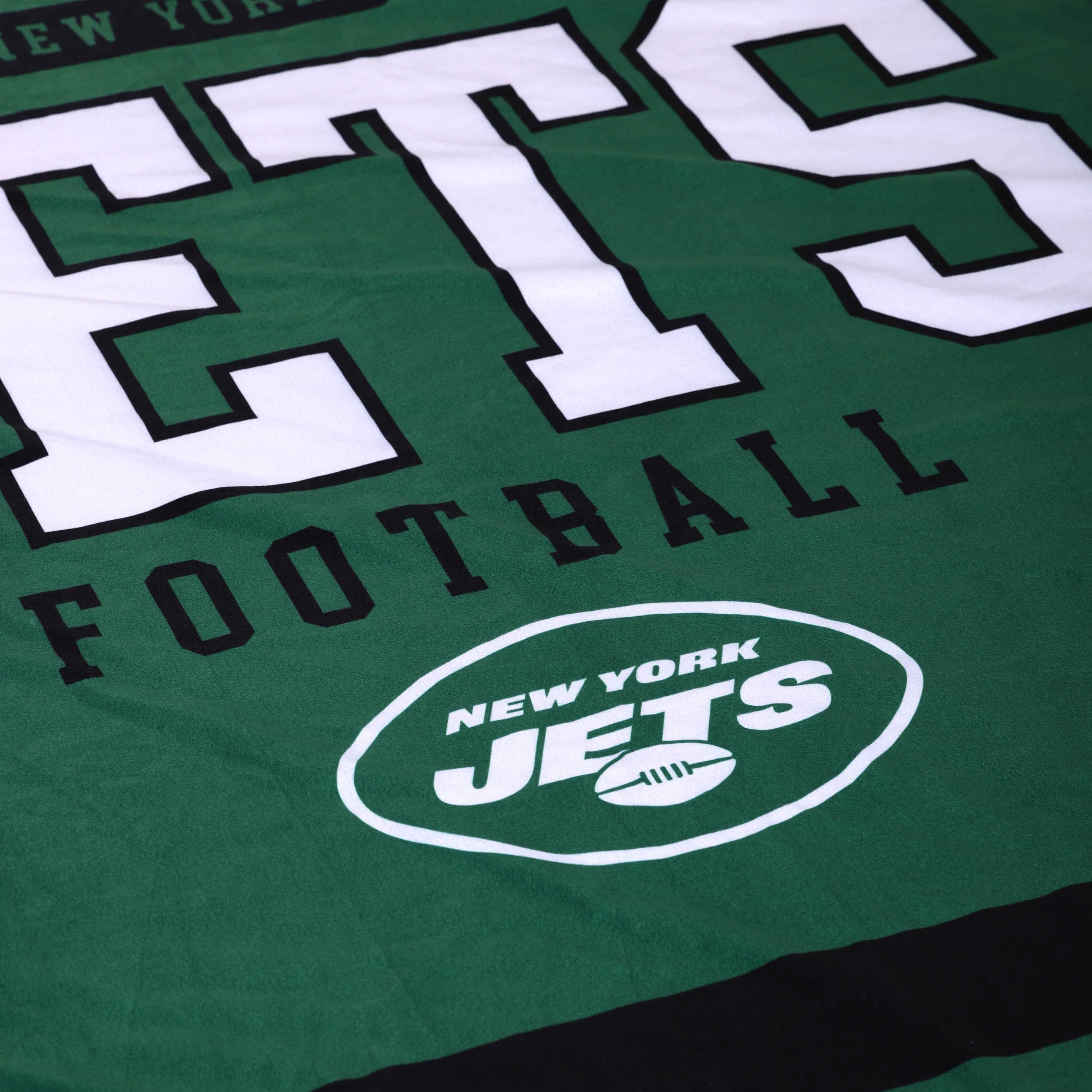 New York Jets NFL Team Property Sherpa Plush Throw Blanket - Image 5