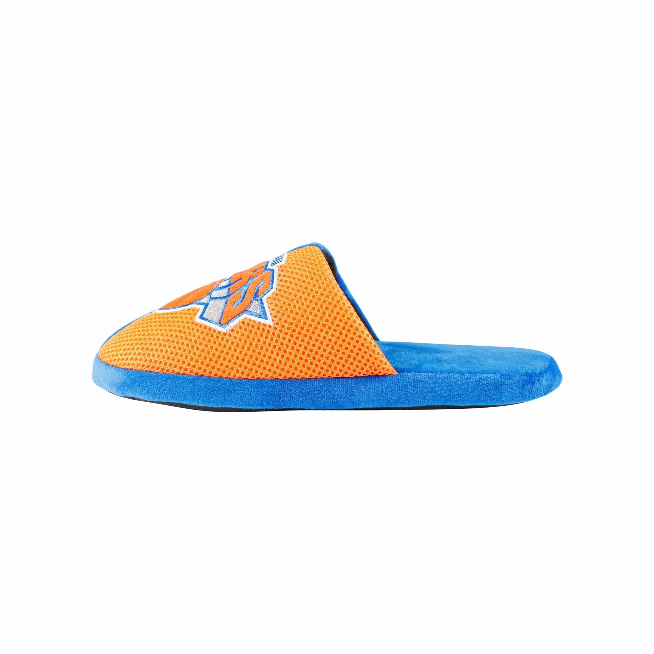New York Knicks NBA Mens Team Logo Staycation Slippers - Image 2