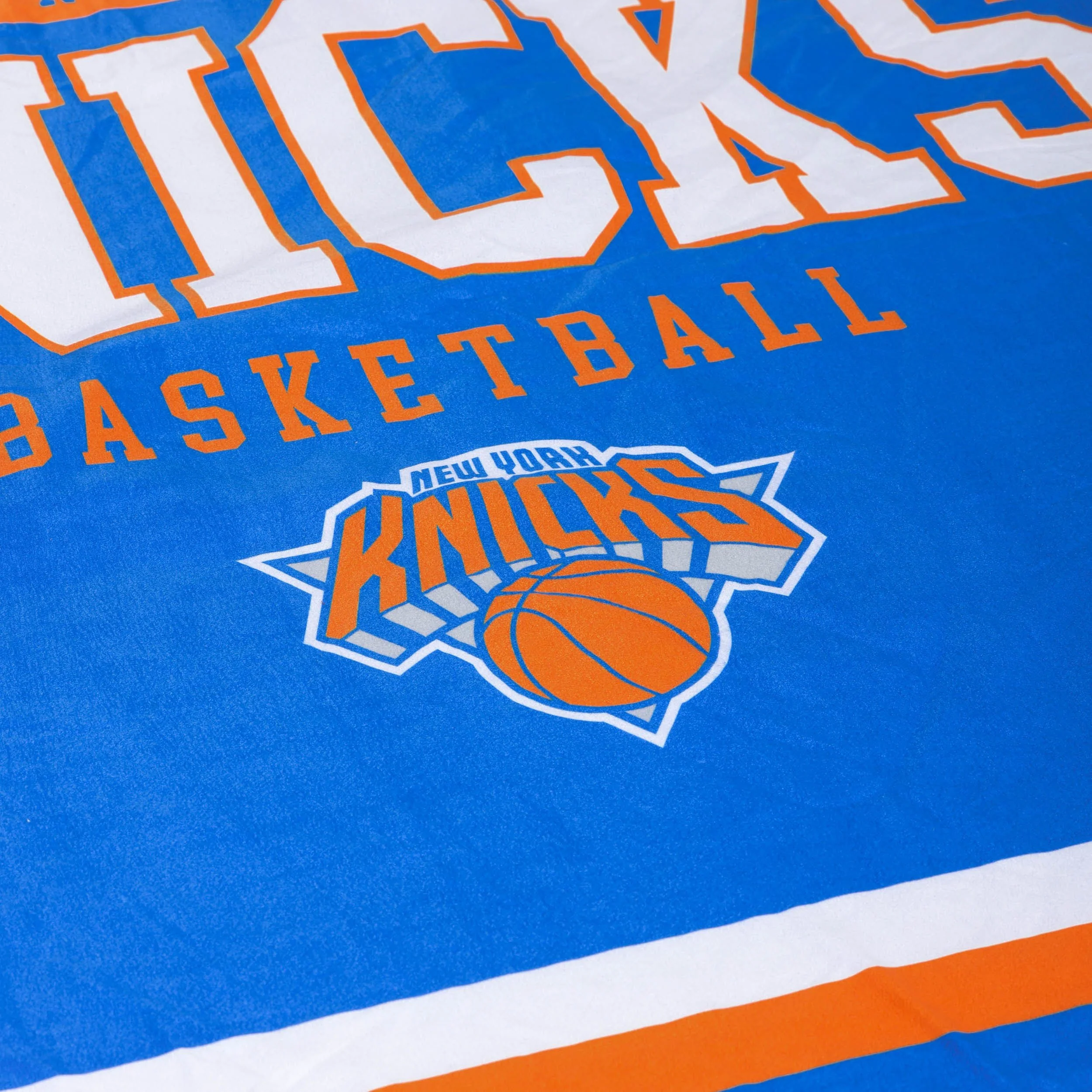New York Knicks NBA Team Property Sherpa Plush Throw Blanket - Image 5