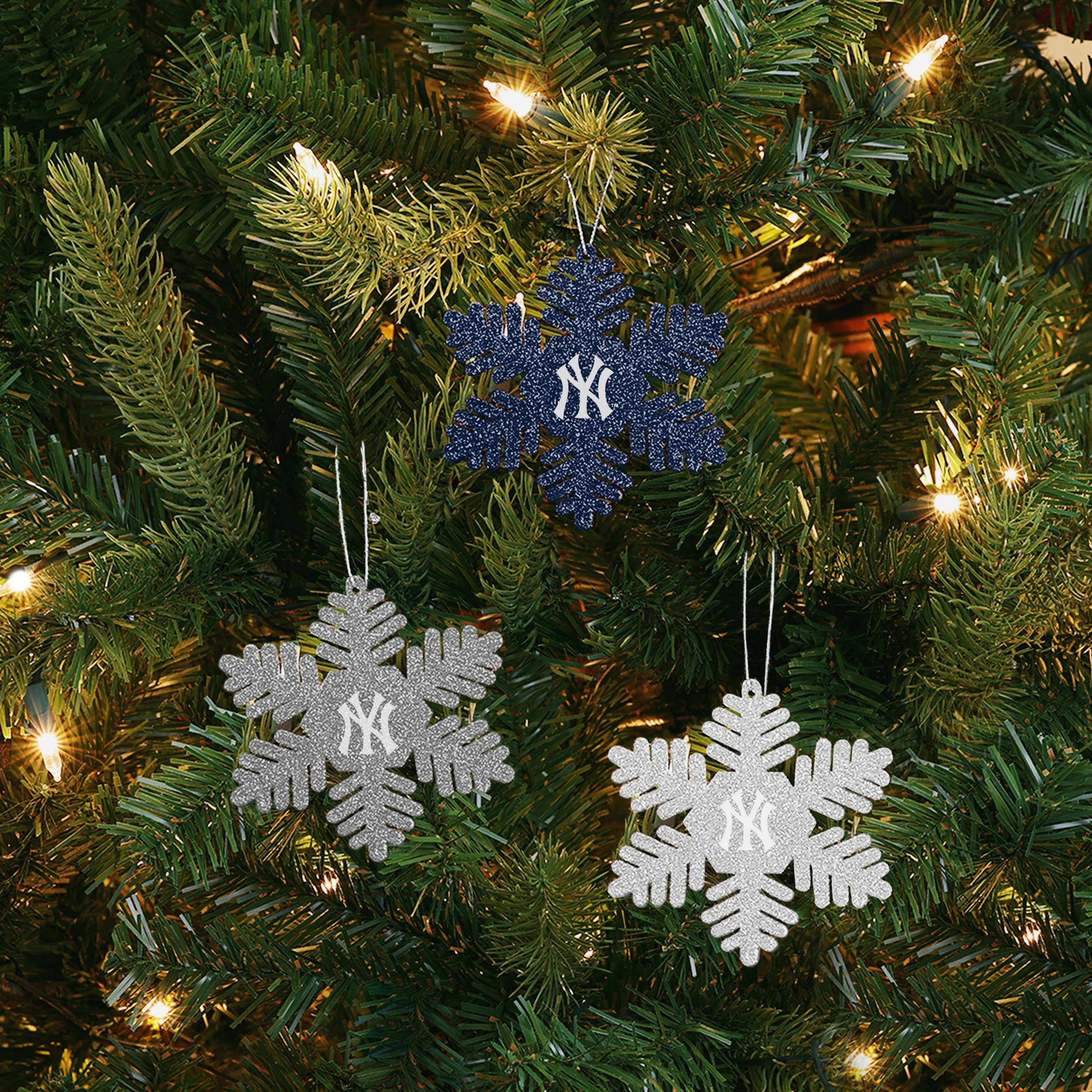 New York Yankees MLB 3 Pack Metal Glitter Snowflake Ornament - Image 2