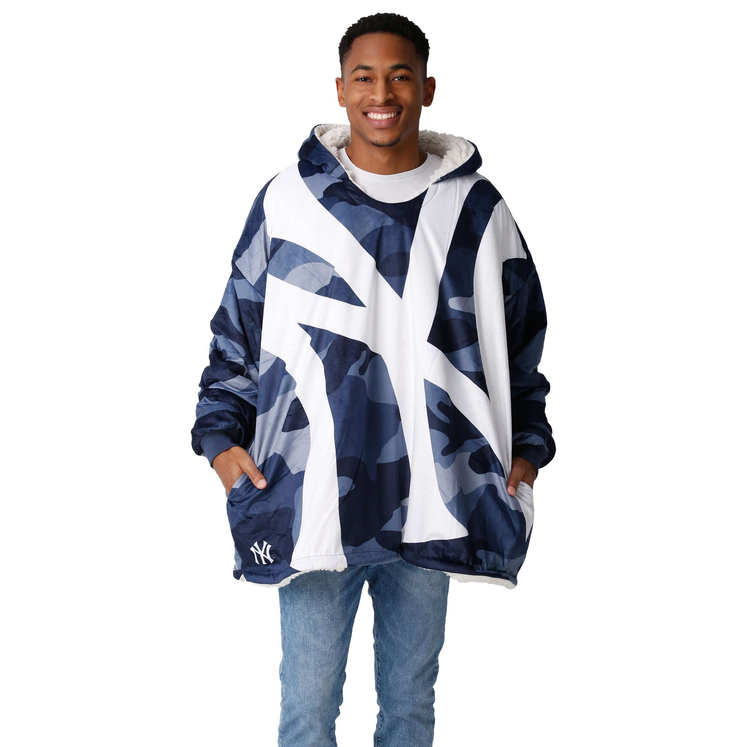 New York Yankees MLB Reversible Team Color Camo Hoodeez - Image 3